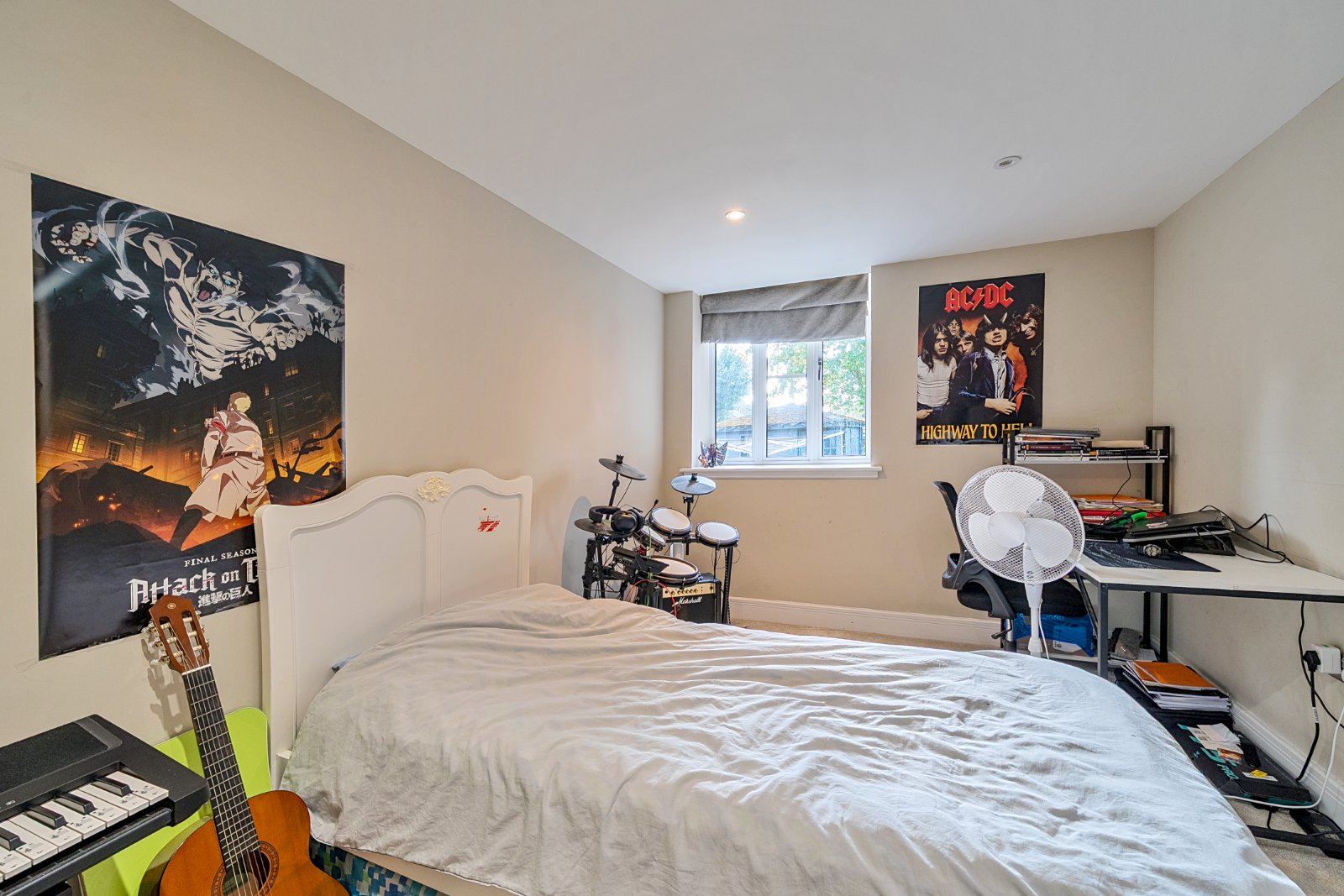 Queens Road, Farnborough, Hampshire, GU14