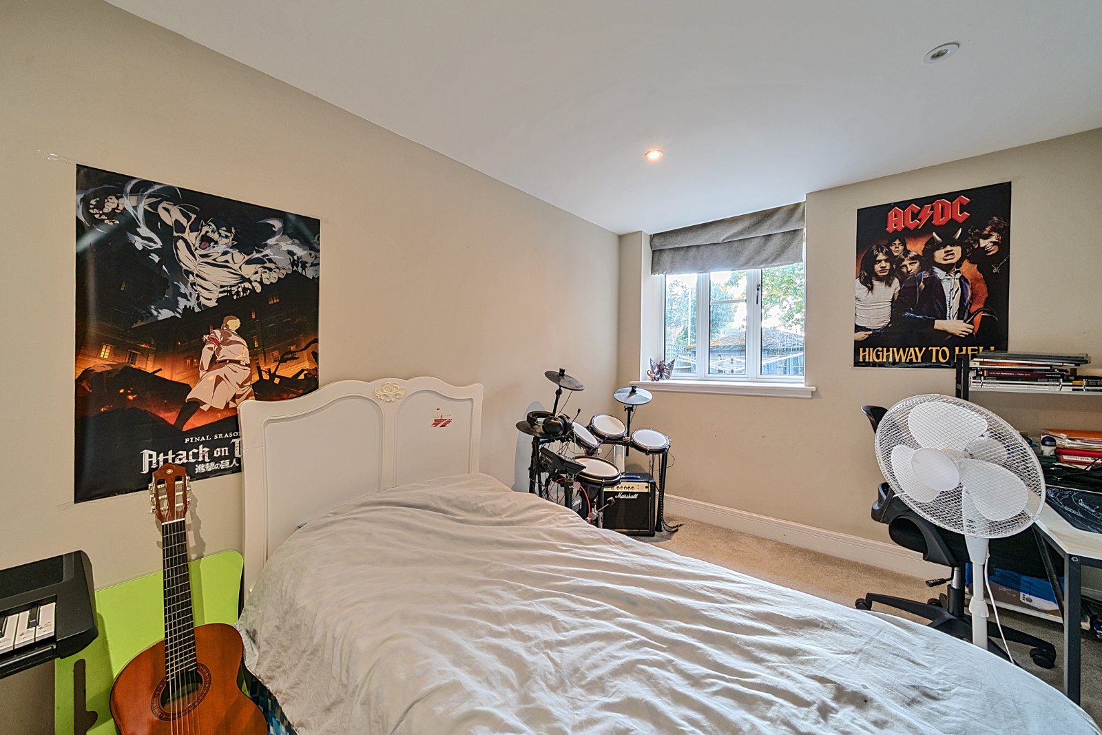 Queens Road, Farnborough, Hampshire, GU14