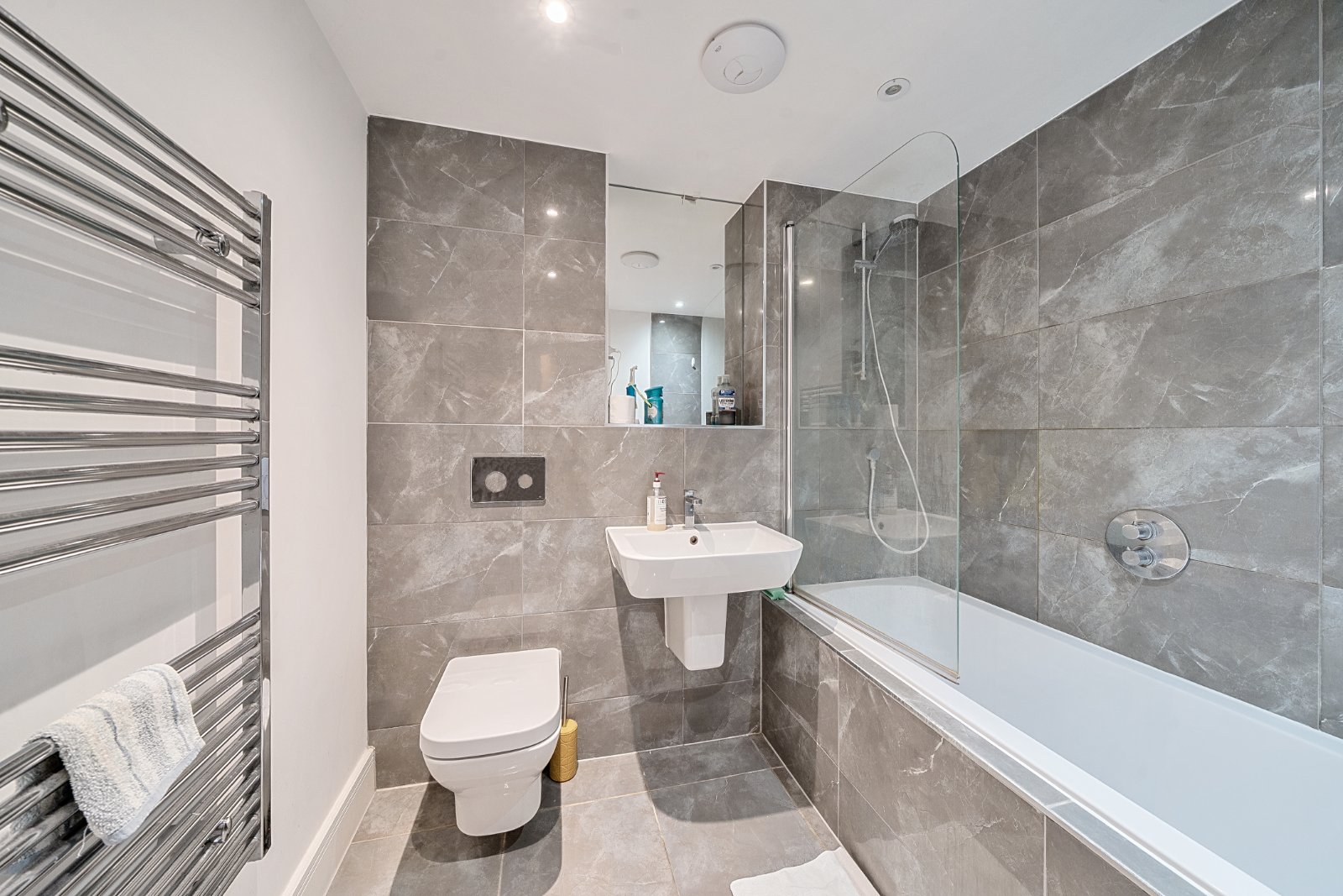Queens Road, Farnborough, Hampshire, GU14