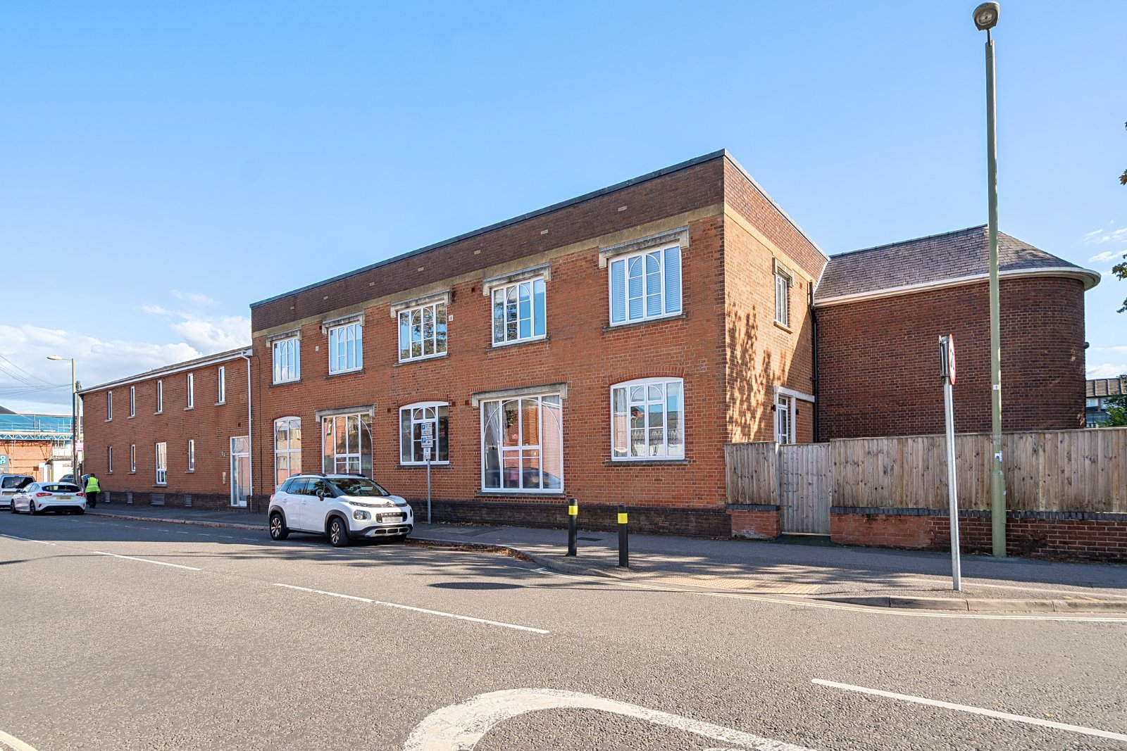 Queens Road, Farnborough, Hampshire, GU14 - Charters