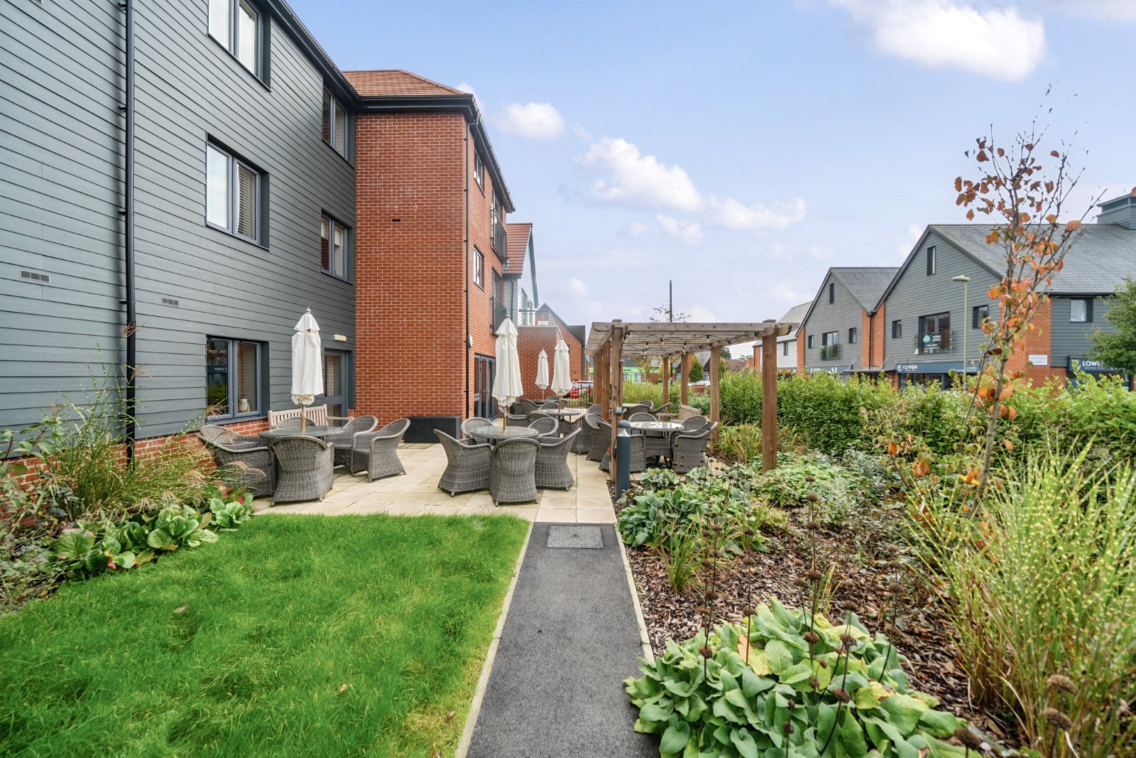 Glebe Court, Abbotswood Common Road, Romsey, Hampshire, SO51 - Charters