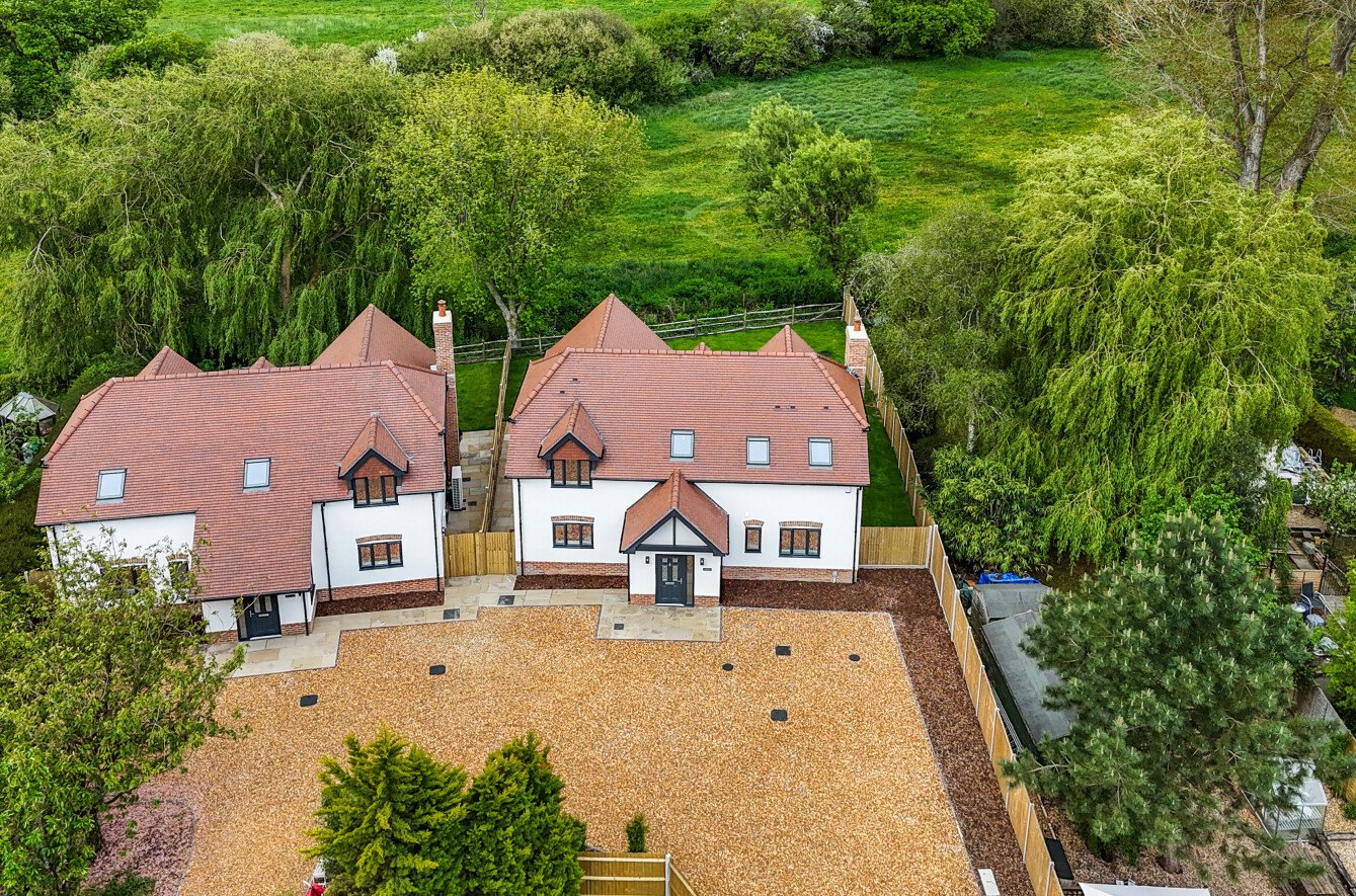 Marshmead Close, Clarendon, Salisbury, Wiltshire, SP5 - Charters