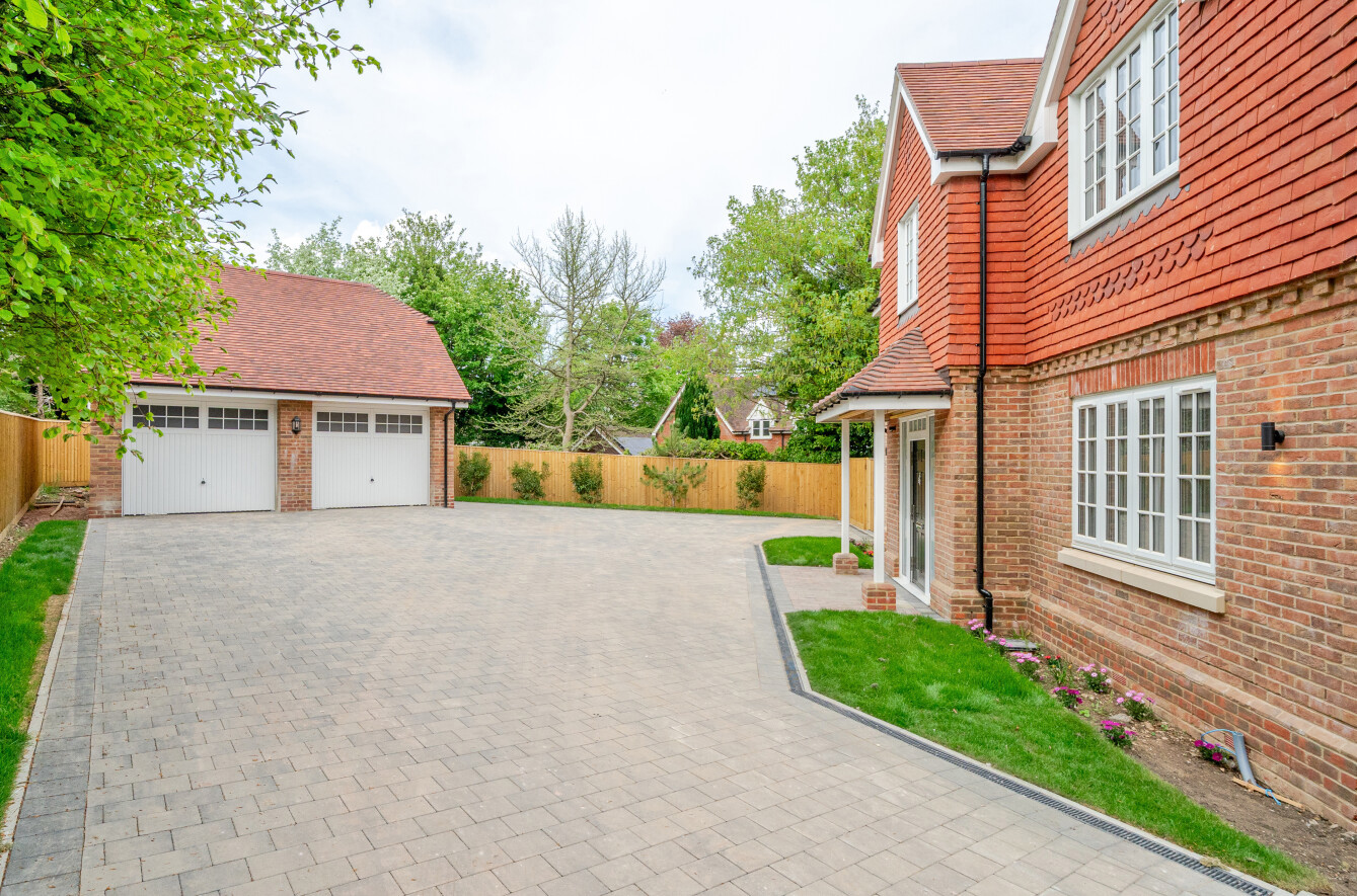 Cherry Tree Drive, Cliddesden, Basingstoke, Hampshire, RG25 - Charters