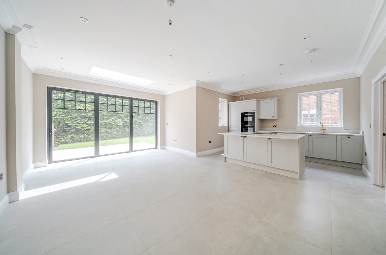 Cherry Tree Drive, Cliddesden, Basingstoke, Hampshire, RG25