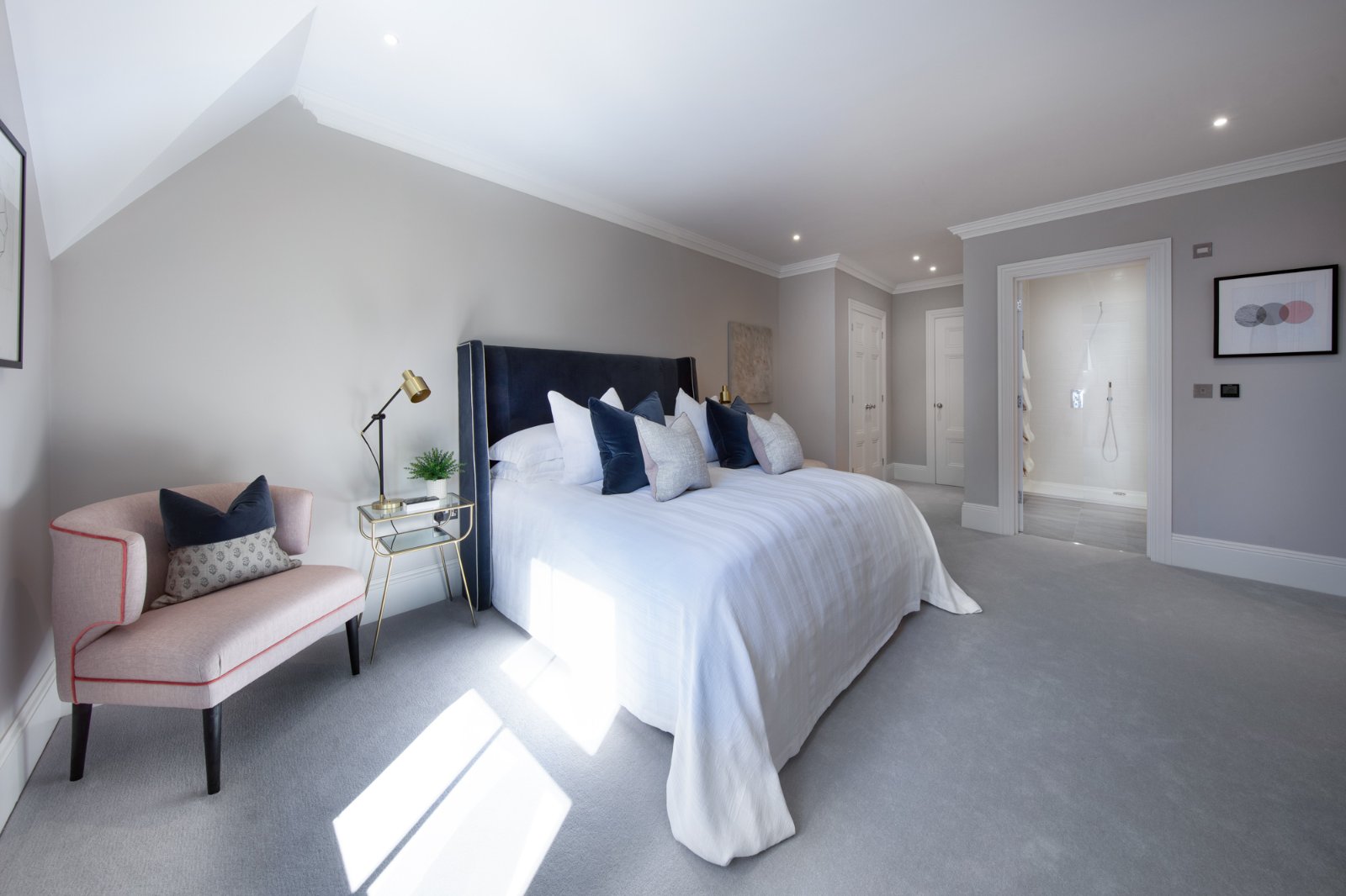 Wickham Fields, Hazeley Road, Twyford, Hampshire, SO21 - Charters