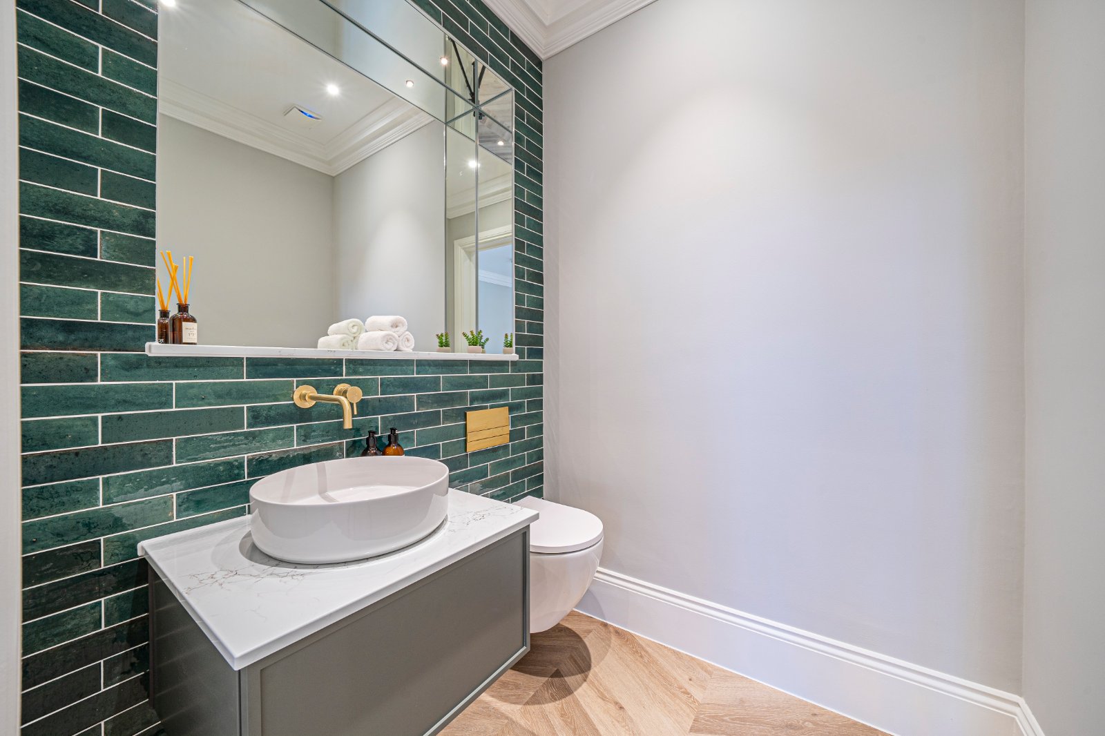 Wickham Fields, Hazeley Road, Twyford, Hampshire, SO21 - Charters