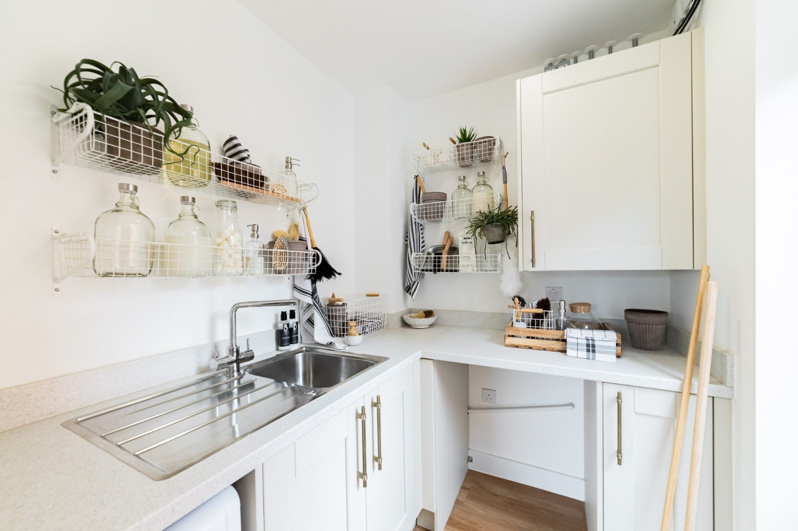 Brook Lane, Warsash, Southampton, Hampshire, SO31 - Charters