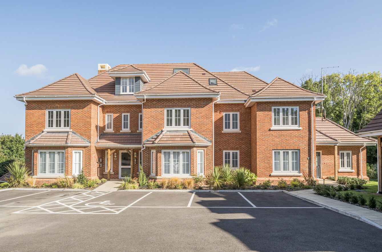 Woodview, Bridge Road, Sarisbury Green, Southampton, SO31 - Charters