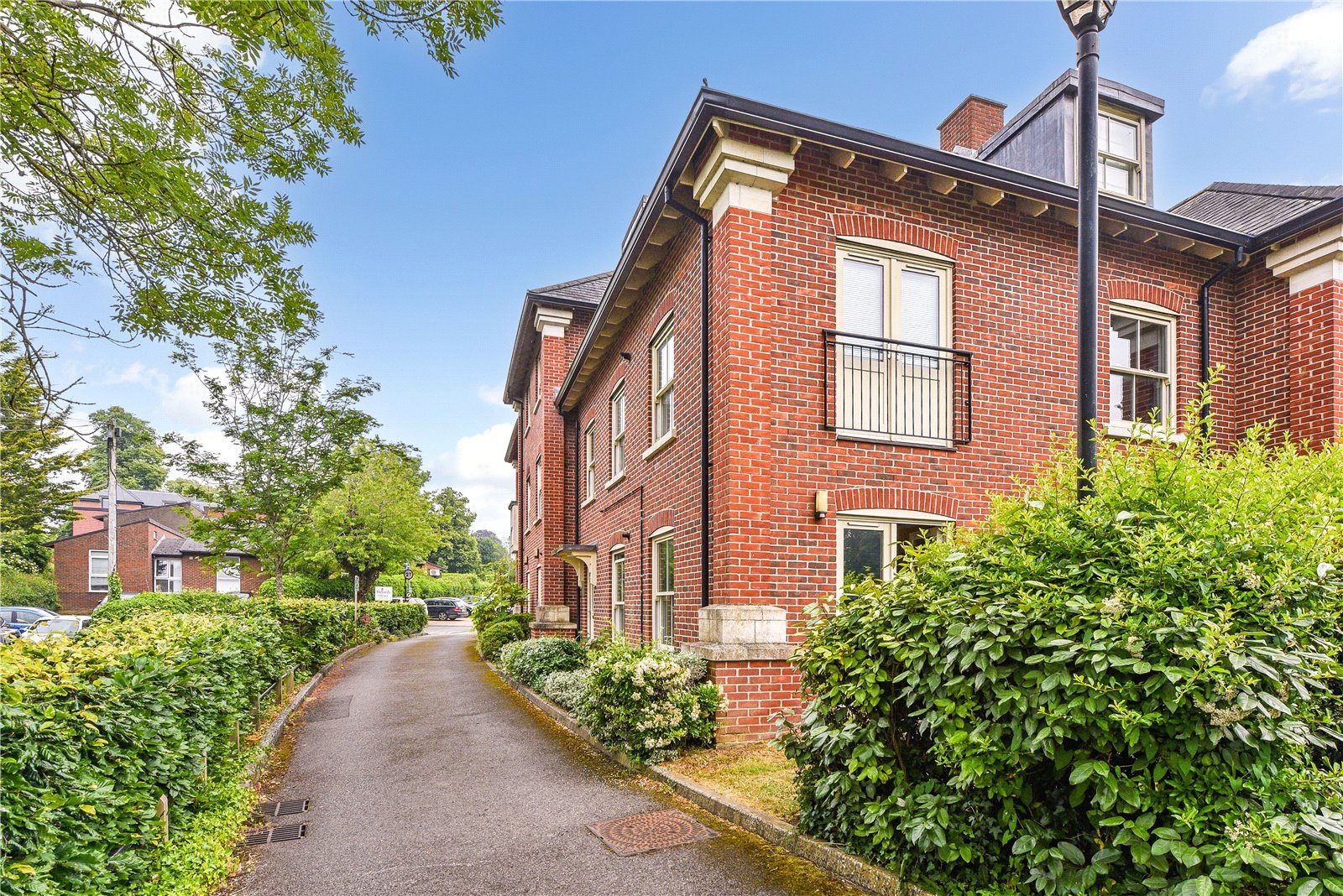 Robins Court, Alresford, Hampshire, SO24 Robins Court, Alresford, Hampshire, SO24 - Charters