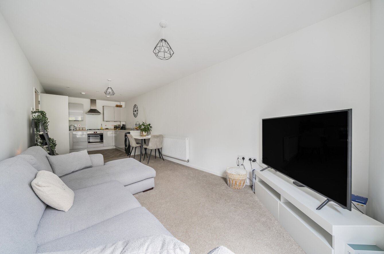 Turnor Way, Eastleigh, Hampshire, SO50 Turnor Way, Eastleigh, Hampshire, SO50 - Charters