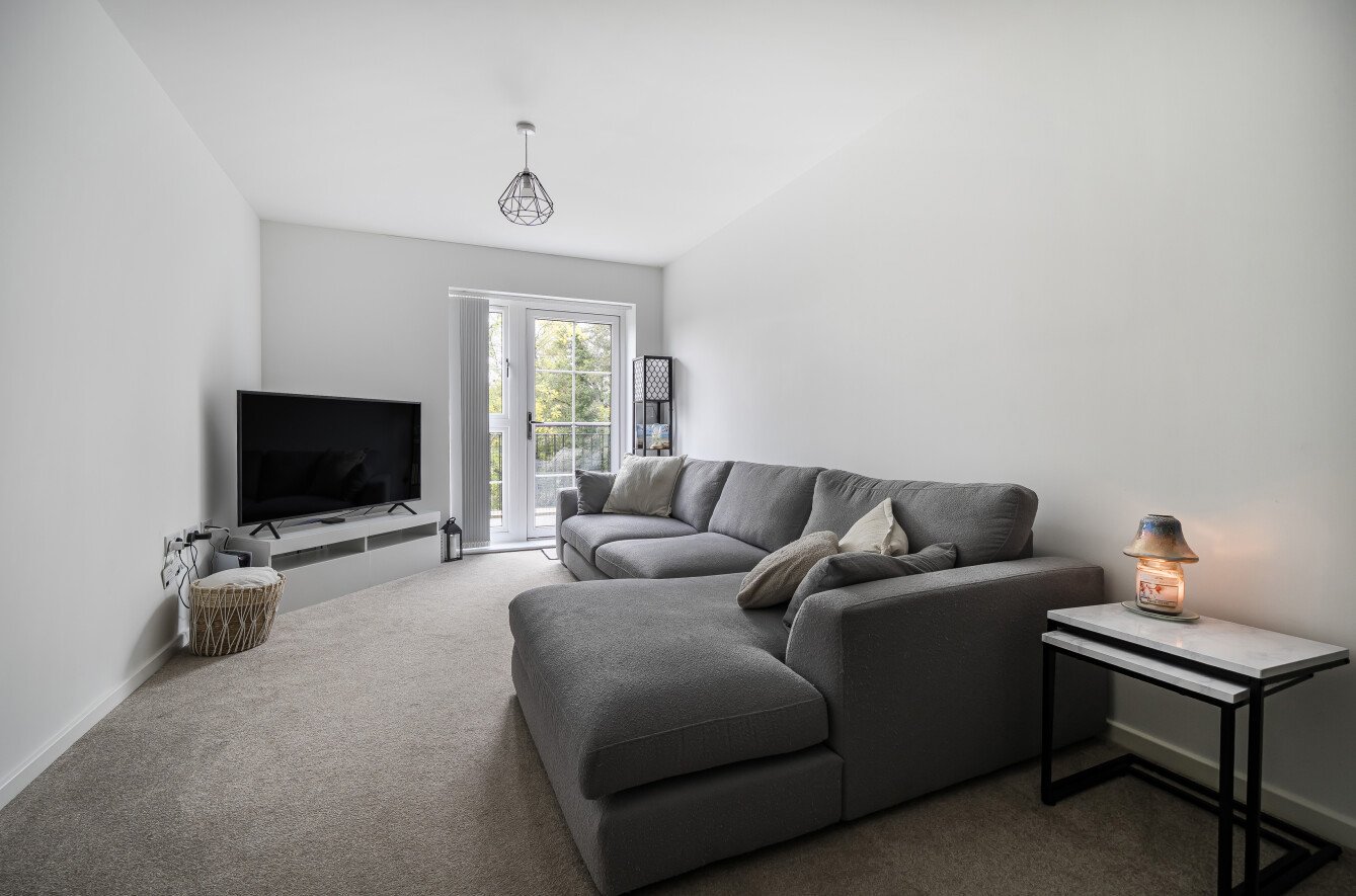 Turnor Way, Eastleigh, Hampshire, SO50 Turnor Way, Eastleigh, Hampshire, SO50 - Charters