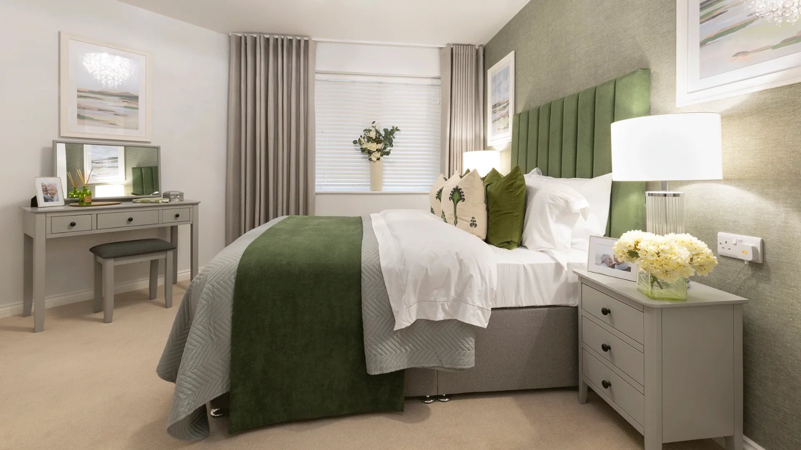 Broadwater Road, Romsey, Hampshire, SO51 - Charters