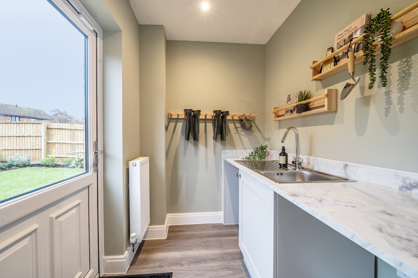 Birchwood, West Street, Farnham, Surrey, GU9 - Charters