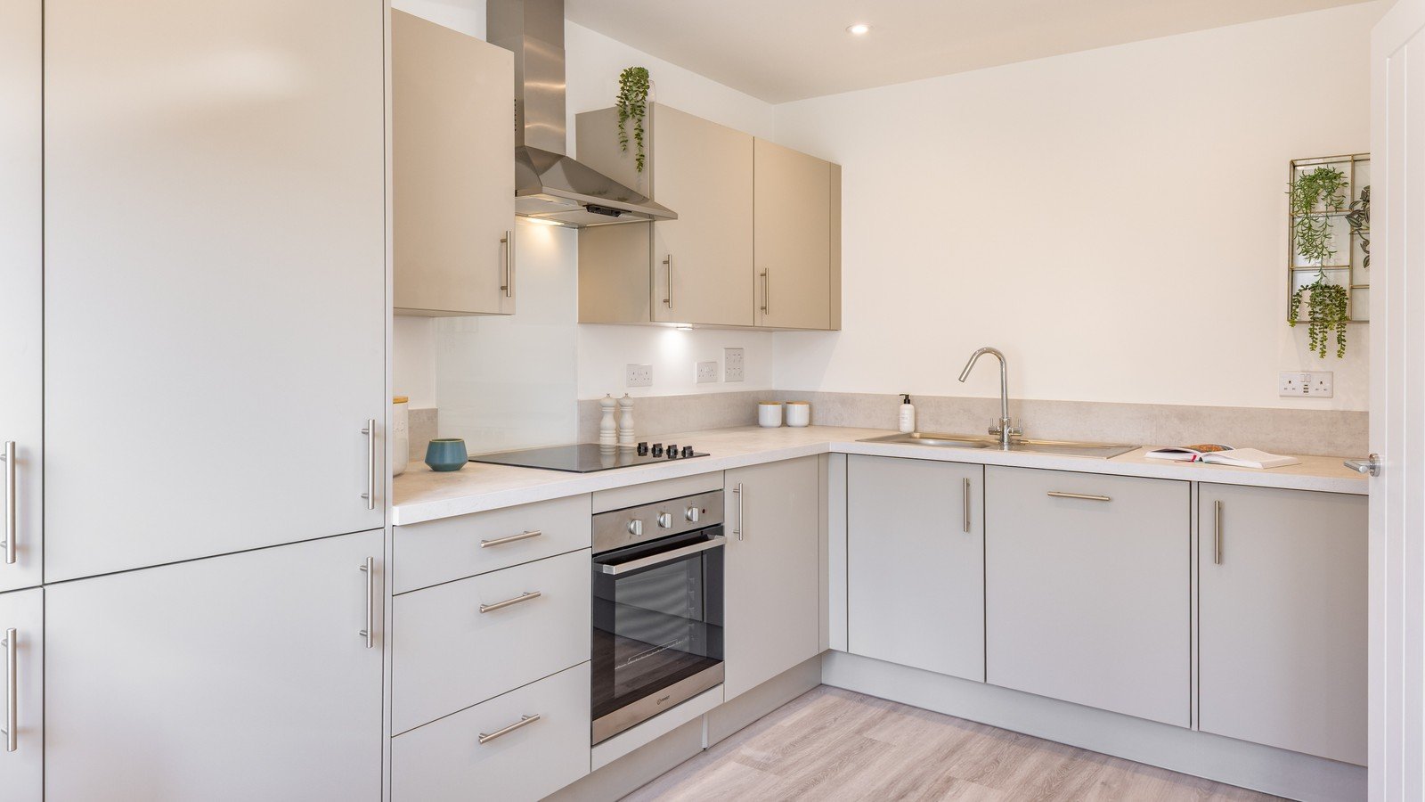 Birchwood, West Street, Farnham, Surrey, GU9 - Charters