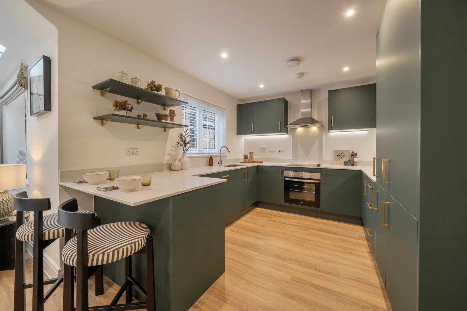 Chaffinch Place, Farnham, Surrey, GU9 Chaffinch Place, Farnham, Surrey, GU9 - Charters