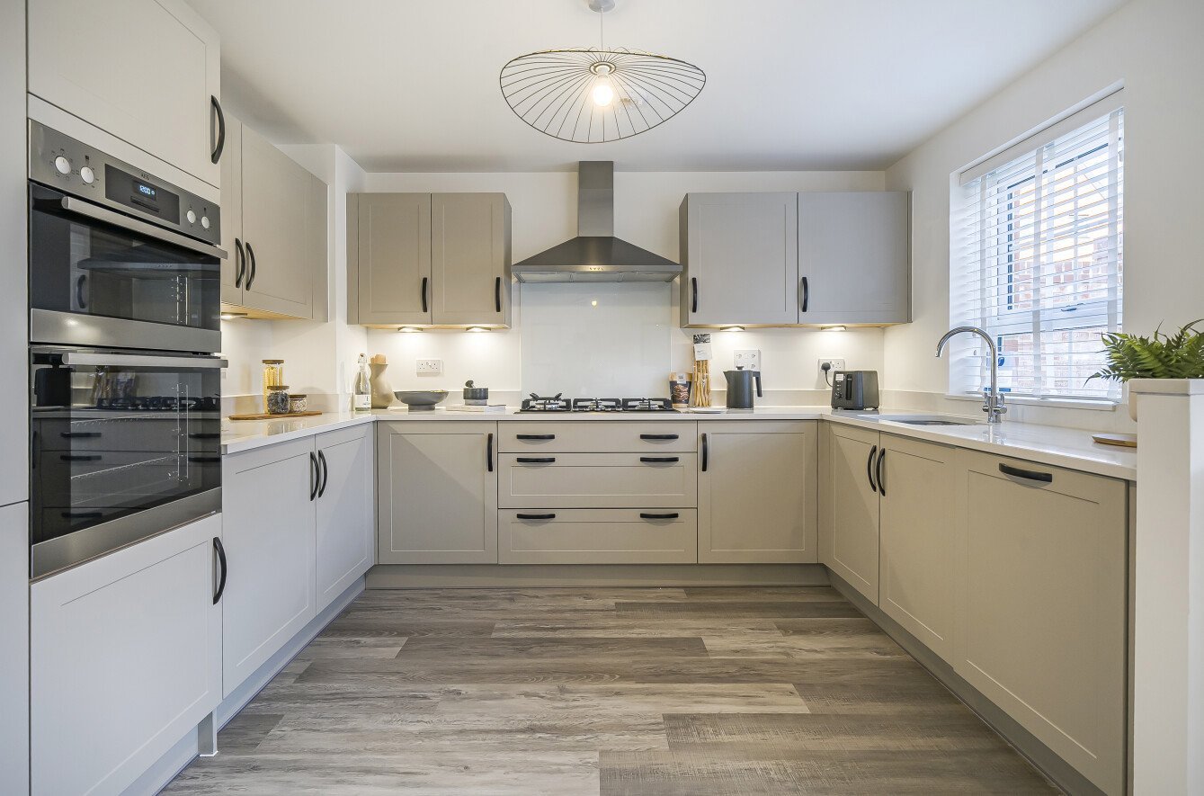 Arle Road, Curbridge, Southampton, Hampshire, SO30 Arle Road, Curbridge, Southampton, Hampshire, SO30 - Charters