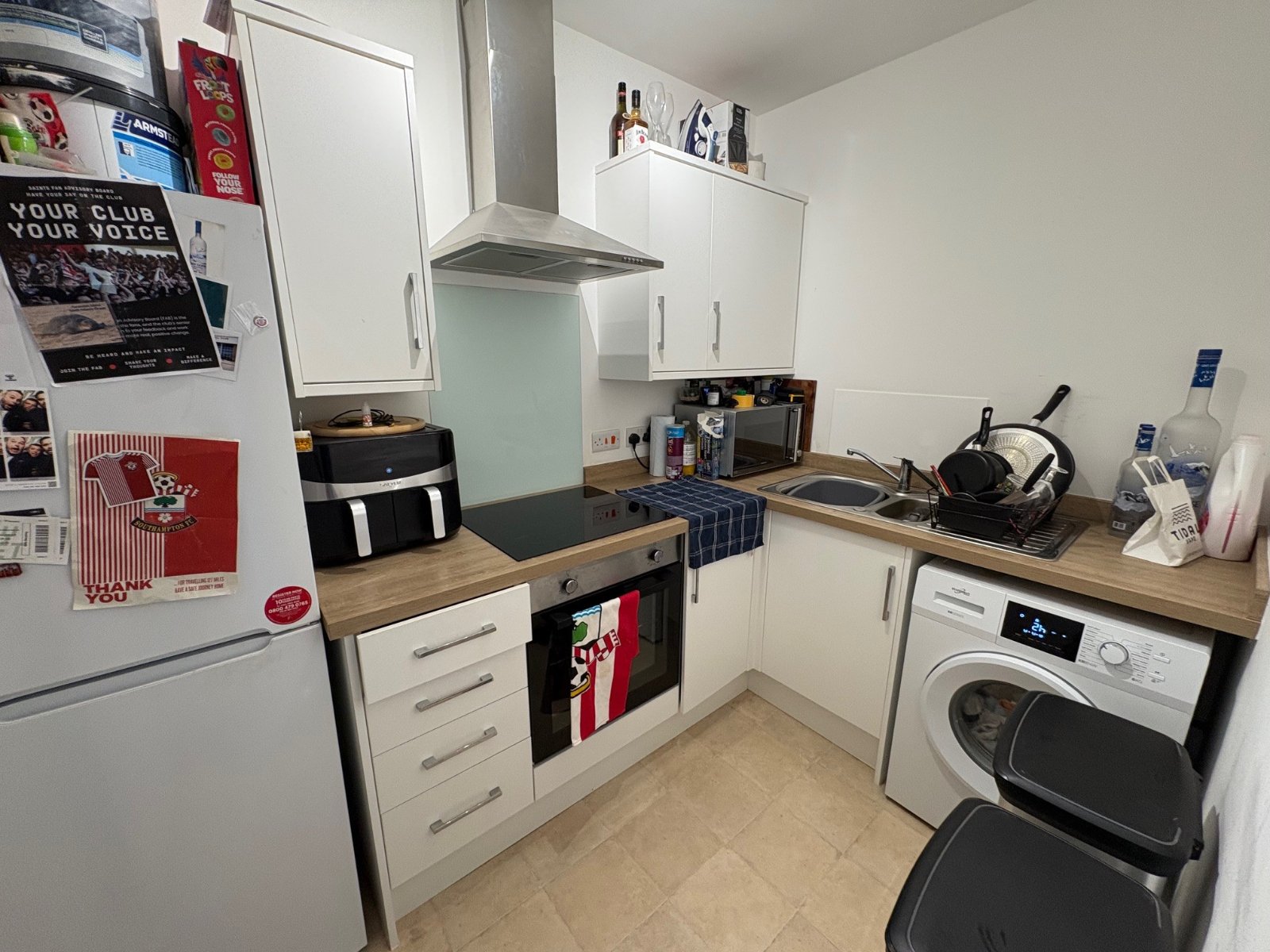 Leigh Road, Eastleigh, Hampshire, SO50 - Charters