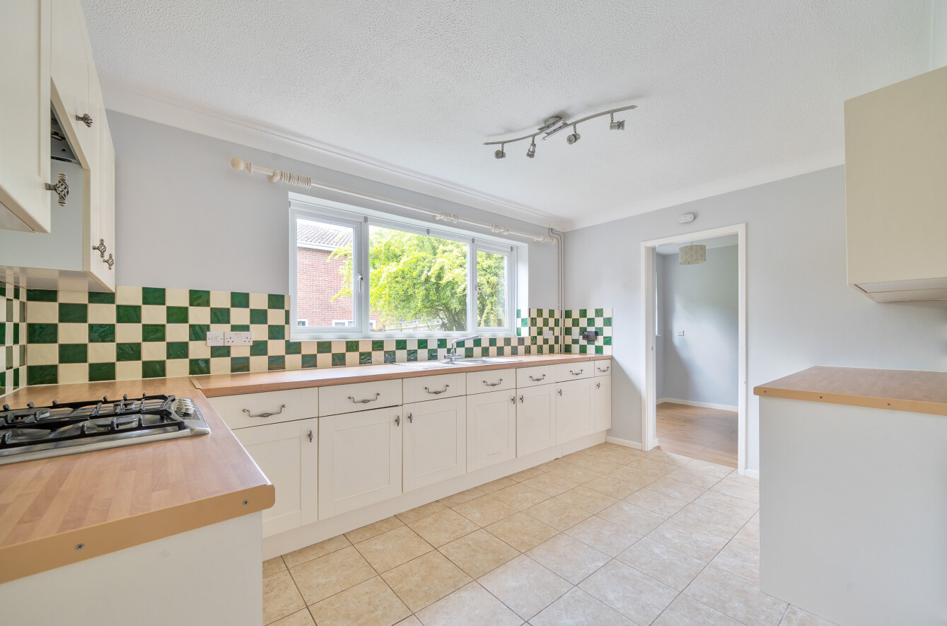 Hulles Way, North Baddesley, Southampton, Hampshire, SO52 - Charters