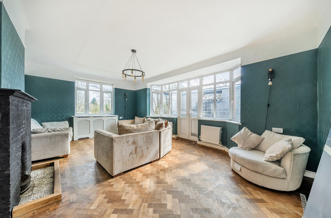 Crook Hill, Braishfield, Romsey, Hampshire, SO51 - Charters