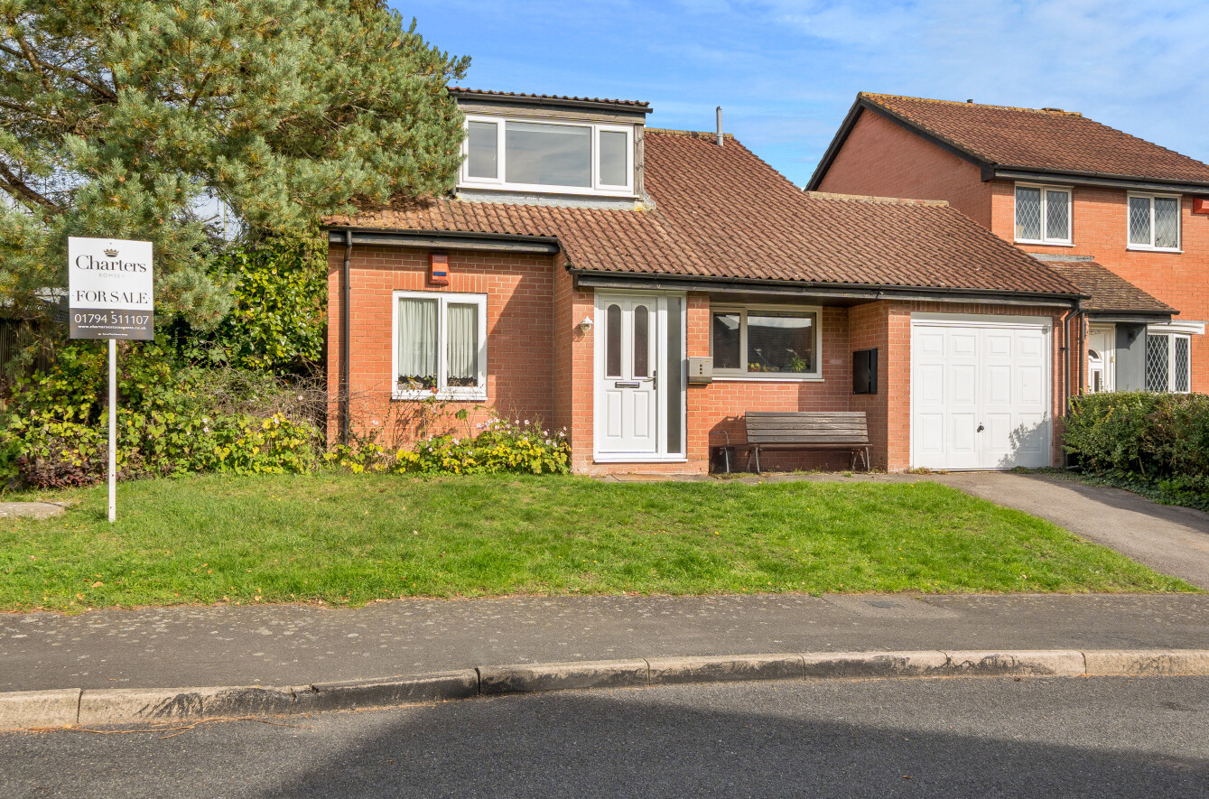 Jeffries Close, Rownhams, Southampton, Hampshire, SO16 - Charters