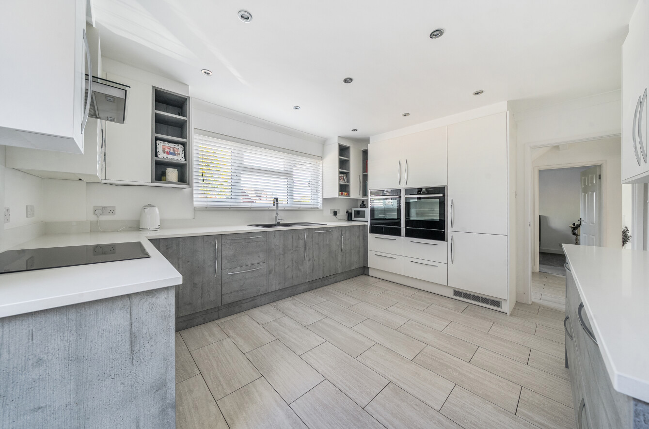 Rownhams Lane, North Baddesley, Hampshire, SO52 - Charters