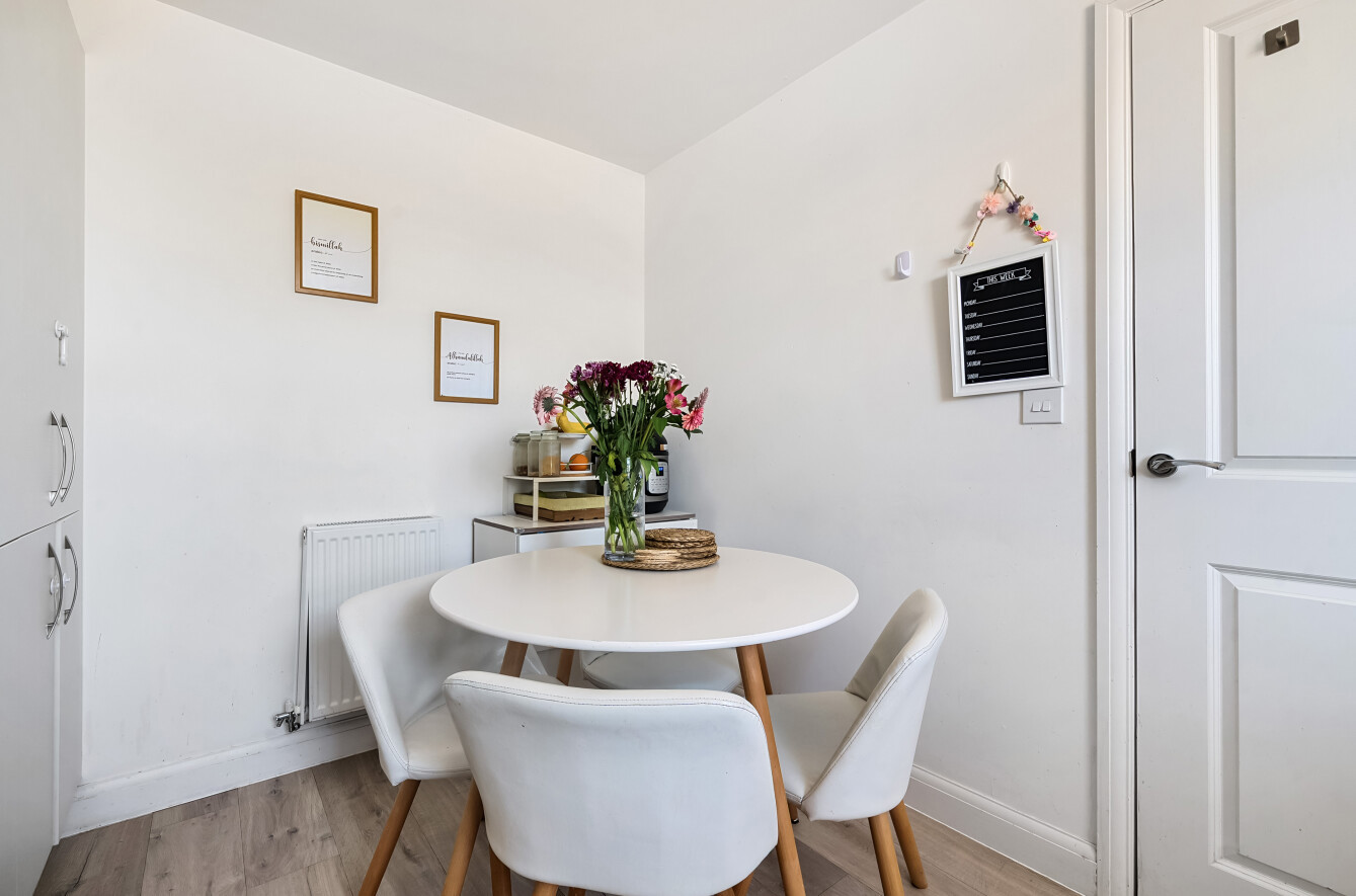 Dowling Crescent, Ampfield, Romsey, Hampshire, SO51