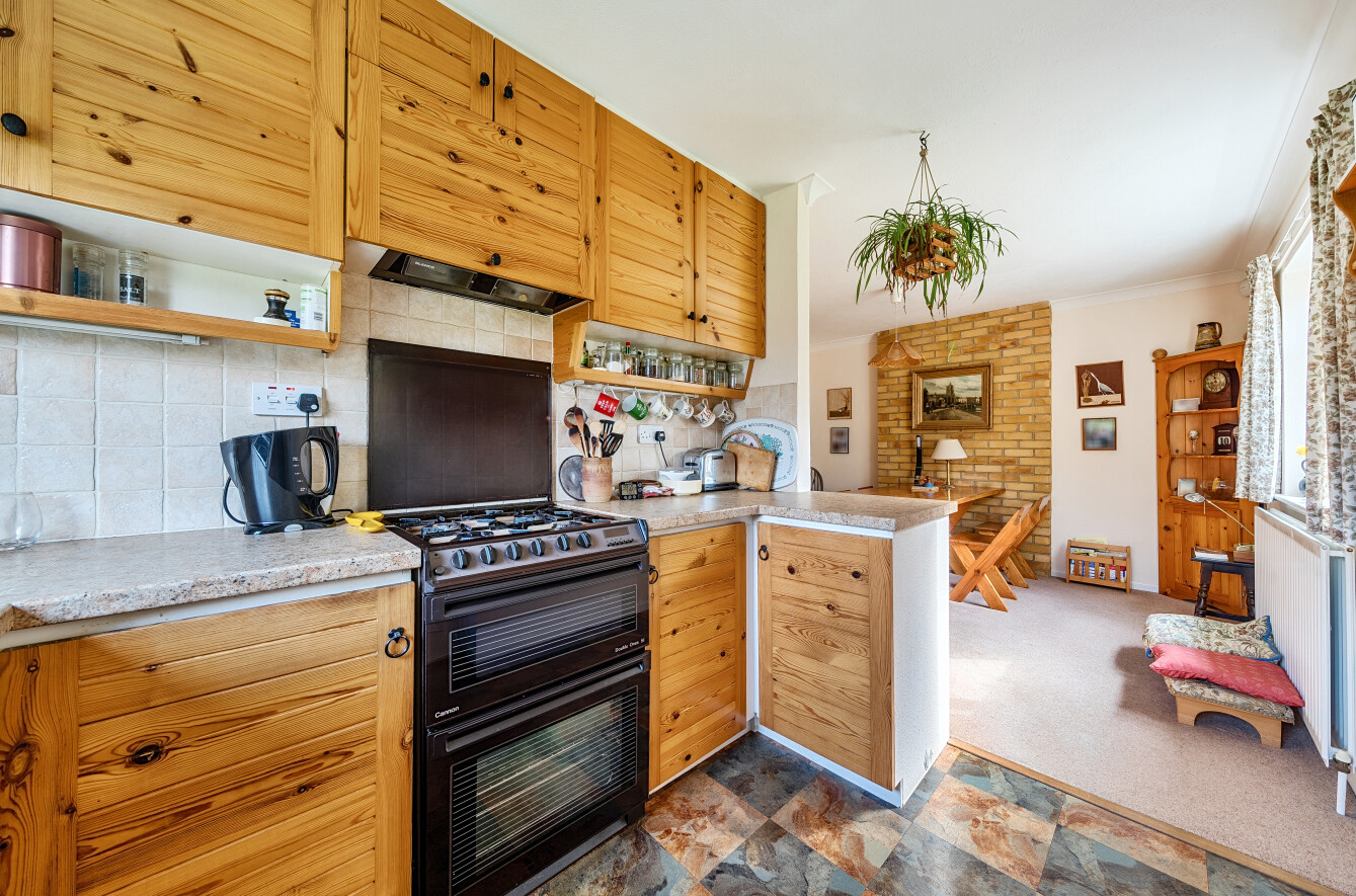 Common Road, Whiteparish, Salisbury, Wiltshire, SP5 - Charters