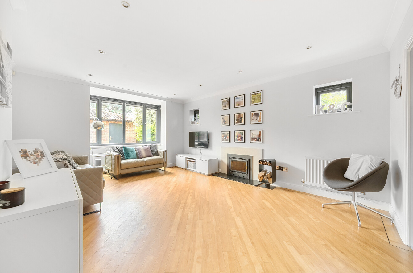 Calmore Road, Totton, Hampshire, SO40 - Charters