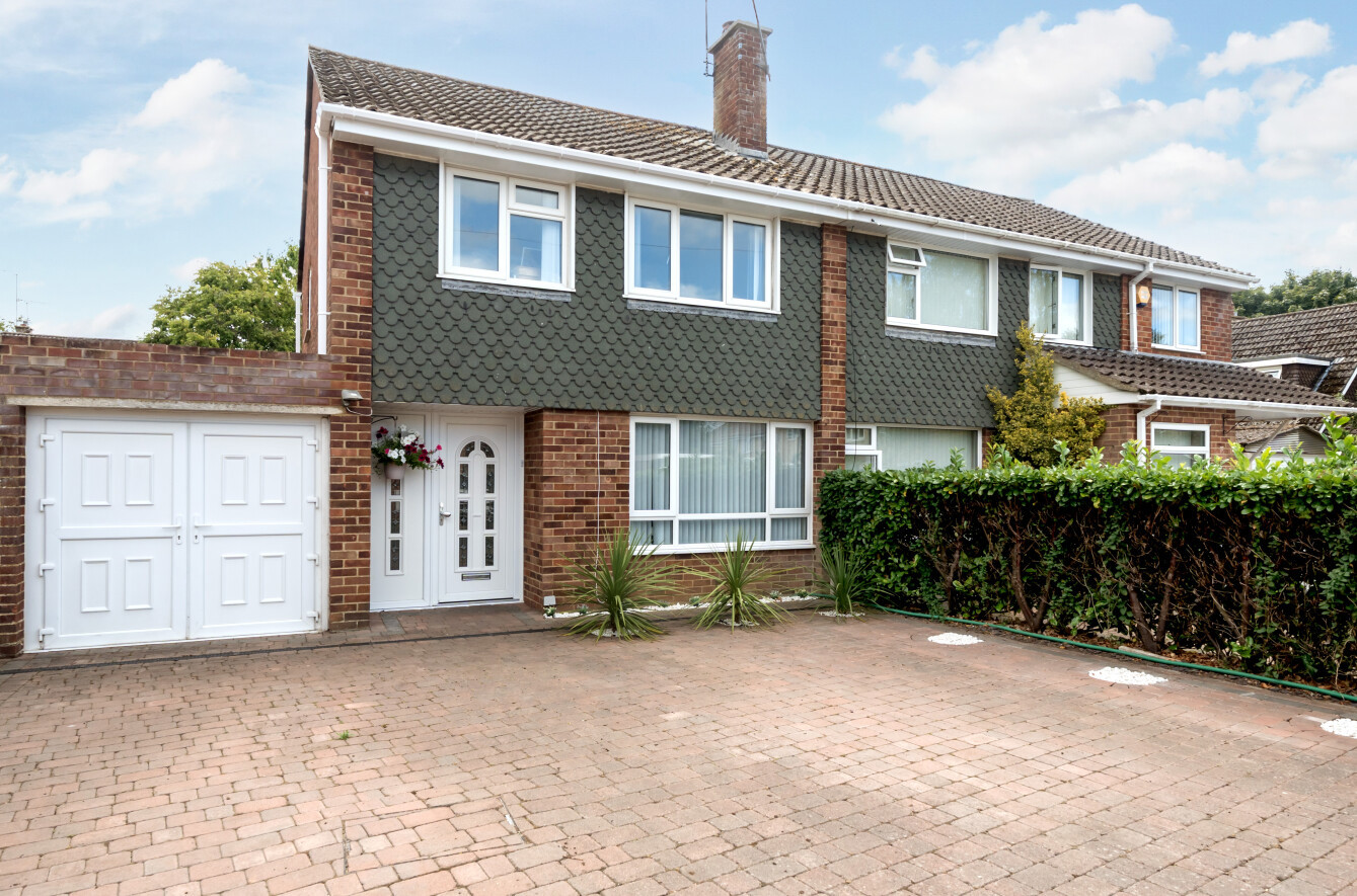 Alder Close, Whitenap, Romsey, Hampshire, SO51