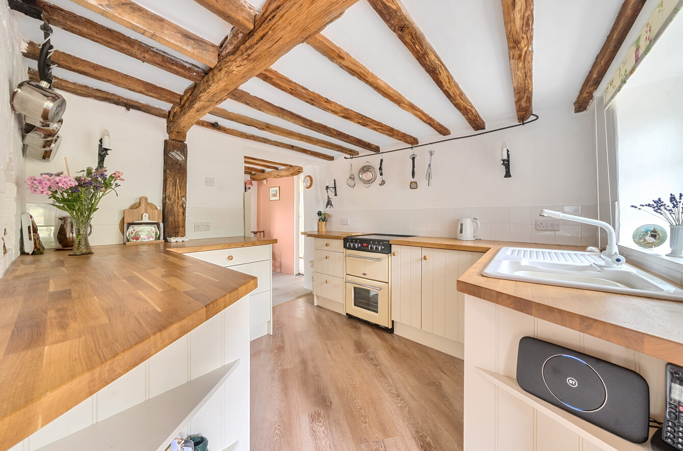Wellow Wood Road, West Wellow, Romsey, Hampshire, SO51 - Charters