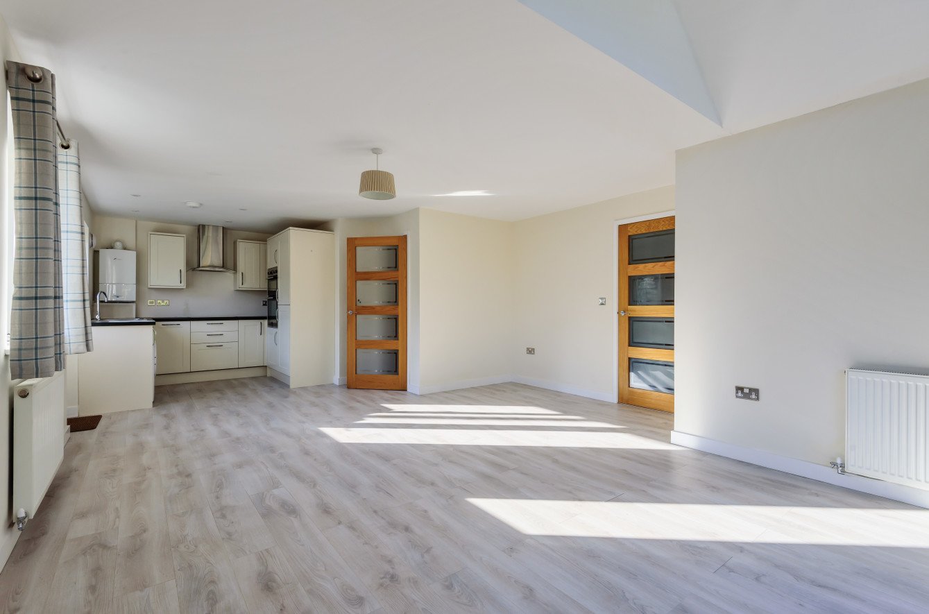 Lansdowne Gardens, Romsey, Hampshire, SO51 - Charters