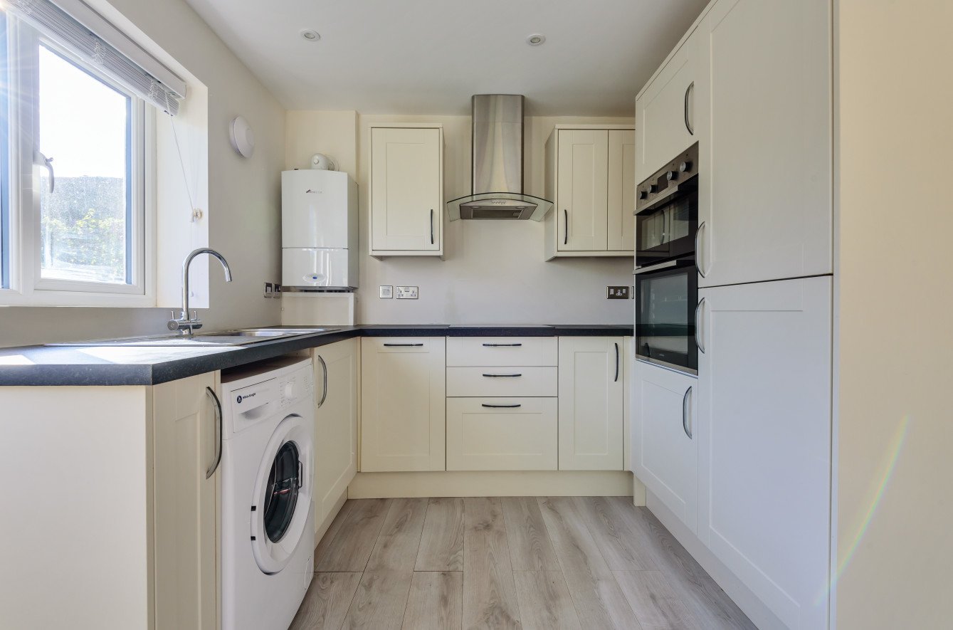 Lansdowne Gardens, Romsey, Hampshire, SO51 - Charters