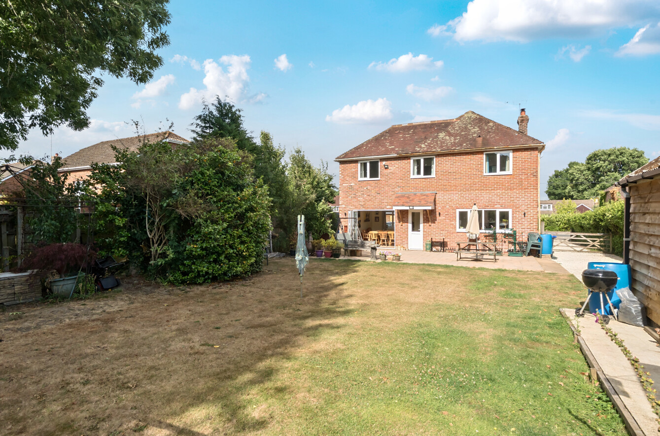 Lyndhurst Road, Landford, Salisbury, Wiltshire, SP5