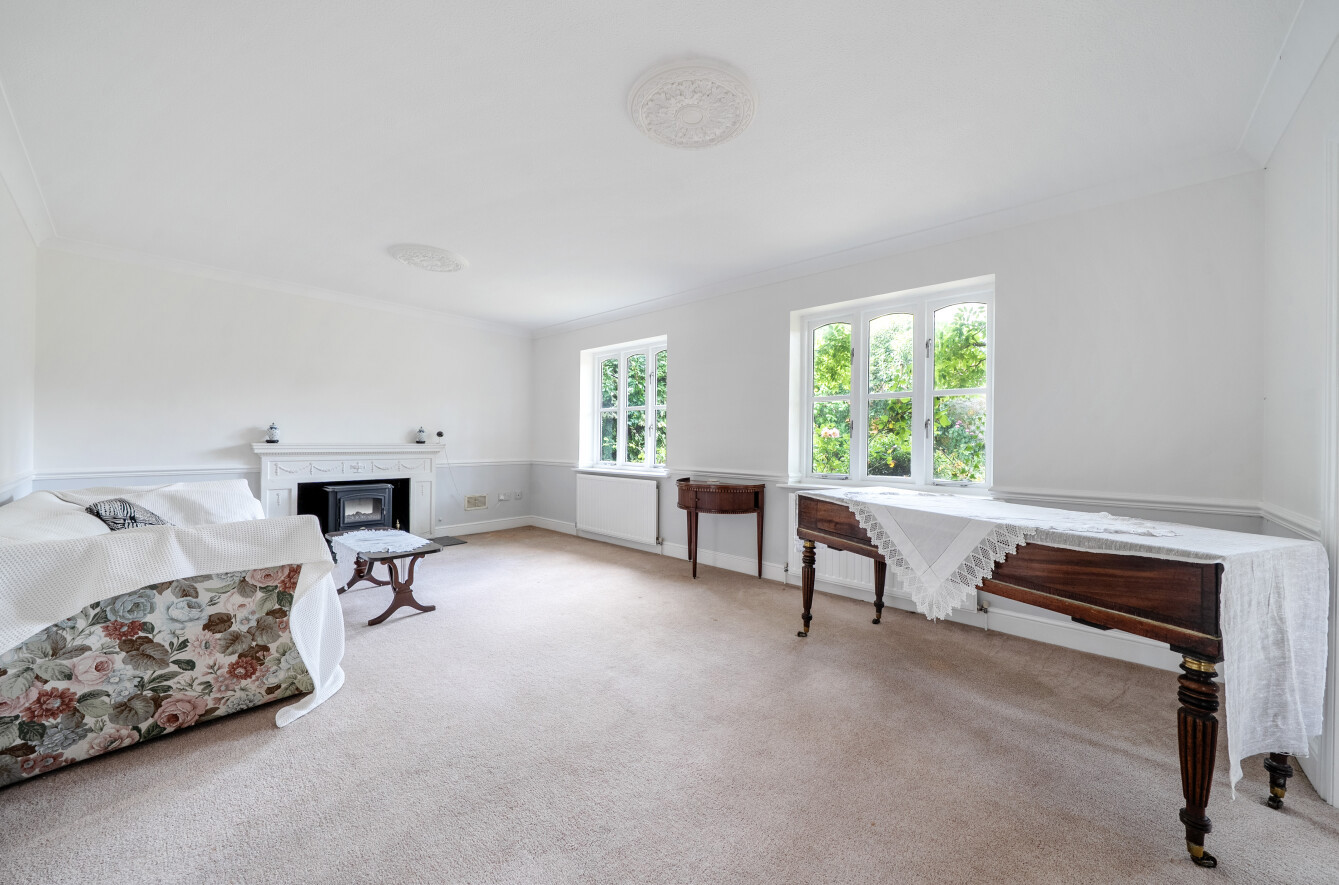 Gurnays Mead, West Wellow, Romsey, Hampshire, SO51 - Charters