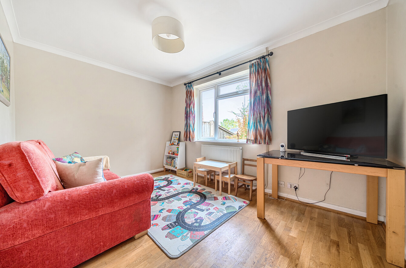 Woodley Lane, Romsey, Hampshire, SO51 - Charters