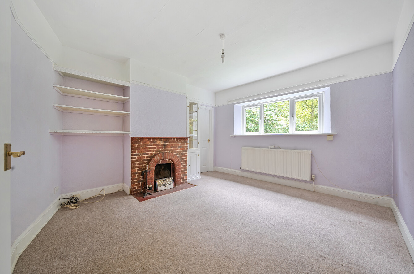 Mays Firs, Hale, Fordingbridge, Hampshire, SP6 - Charters