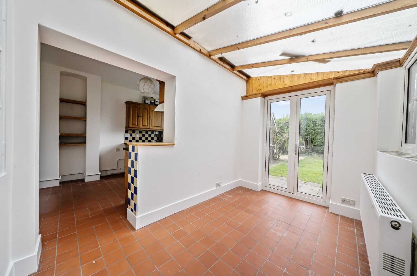 Duttons Road, Romsey, Hampshire, SO51 Duttons Road, Romsey, Hampshire, SO51 - Charters