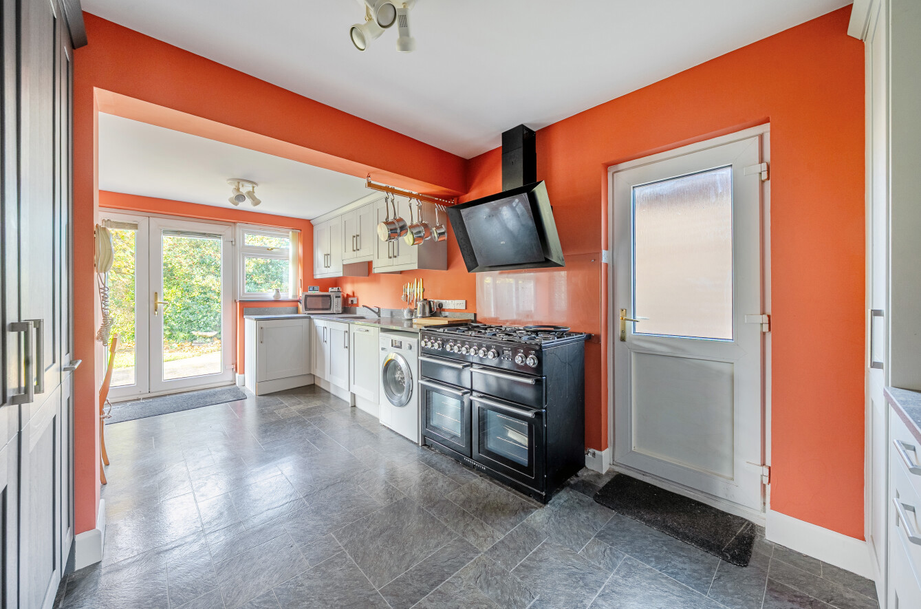 Warrys Close, Hythe, Southampton, Hampshire, SO45 - Charters