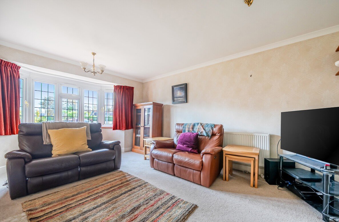 Warrys Close, Hythe, Southampton, Hampshire, SO45 - Charters