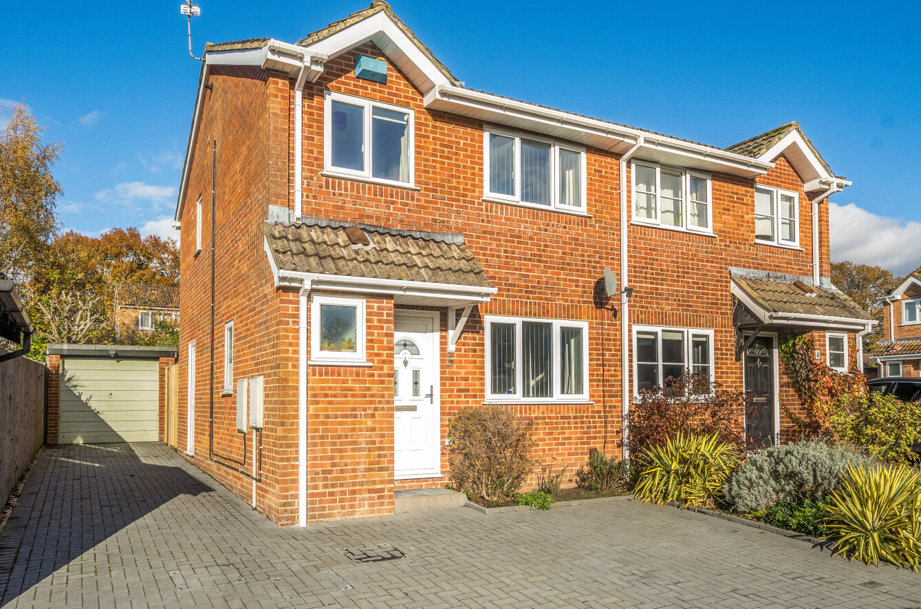 Langham Close, North Baddesley, Southampton, SO52 Langham Close, North Baddesley, Southampton, SO52 - Charters