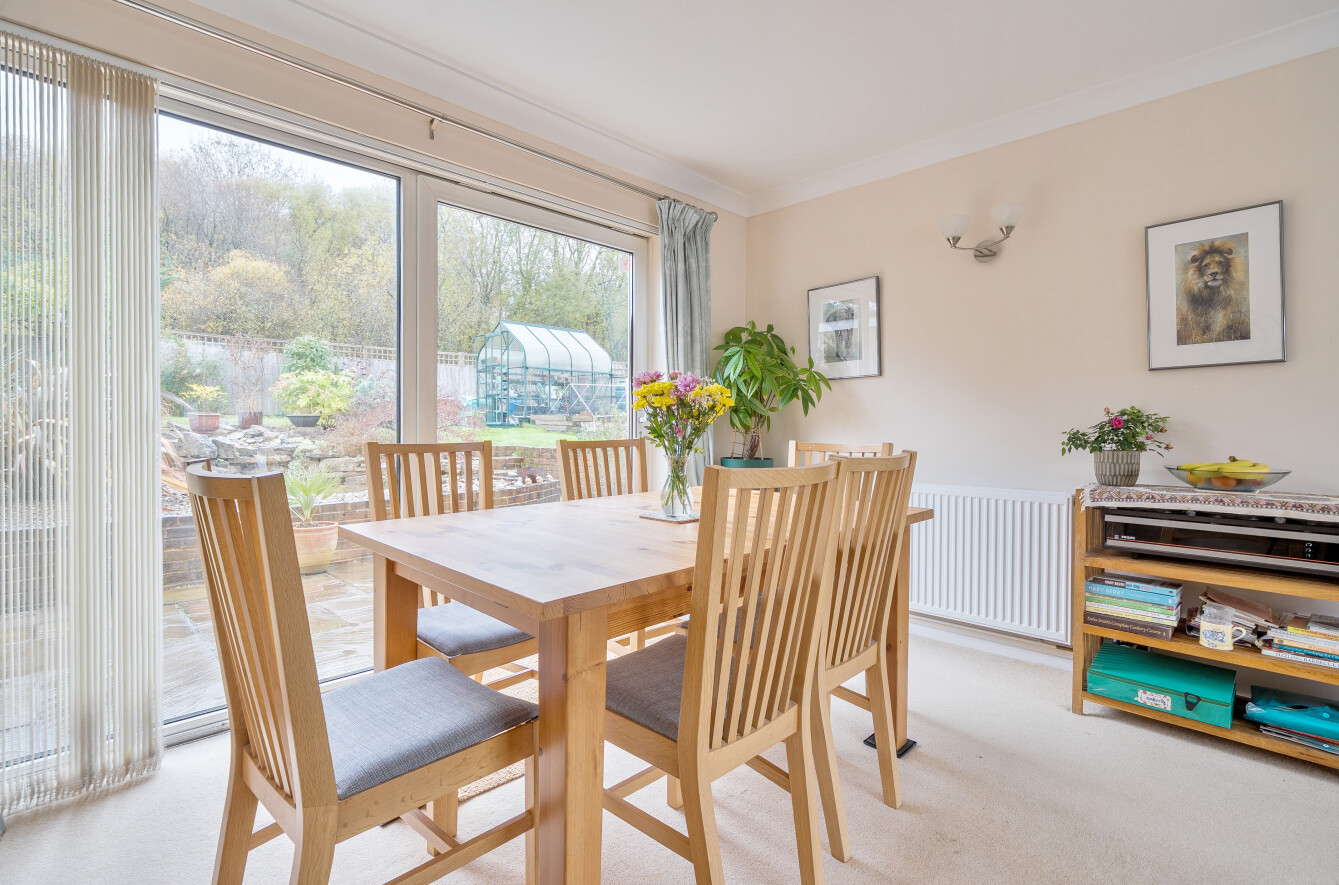 Eight Acres, Romsey, Hampshire, SO51 Eight Acres, Romsey, Hampshire, SO51 - Charters