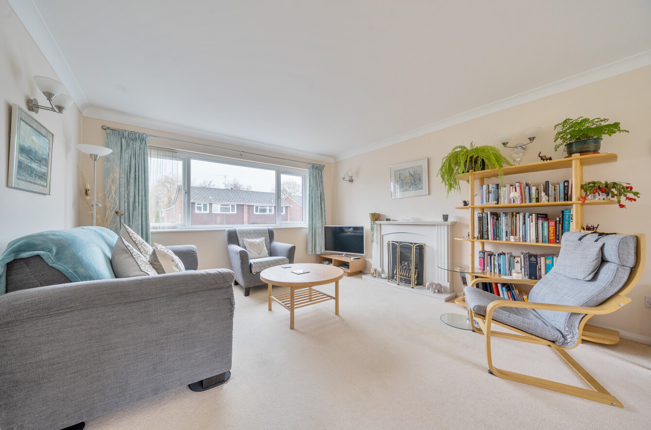 Eight Acres, Romsey, Hampshire, SO51 Eight Acres, Romsey, Hampshire, SO51 - Charters