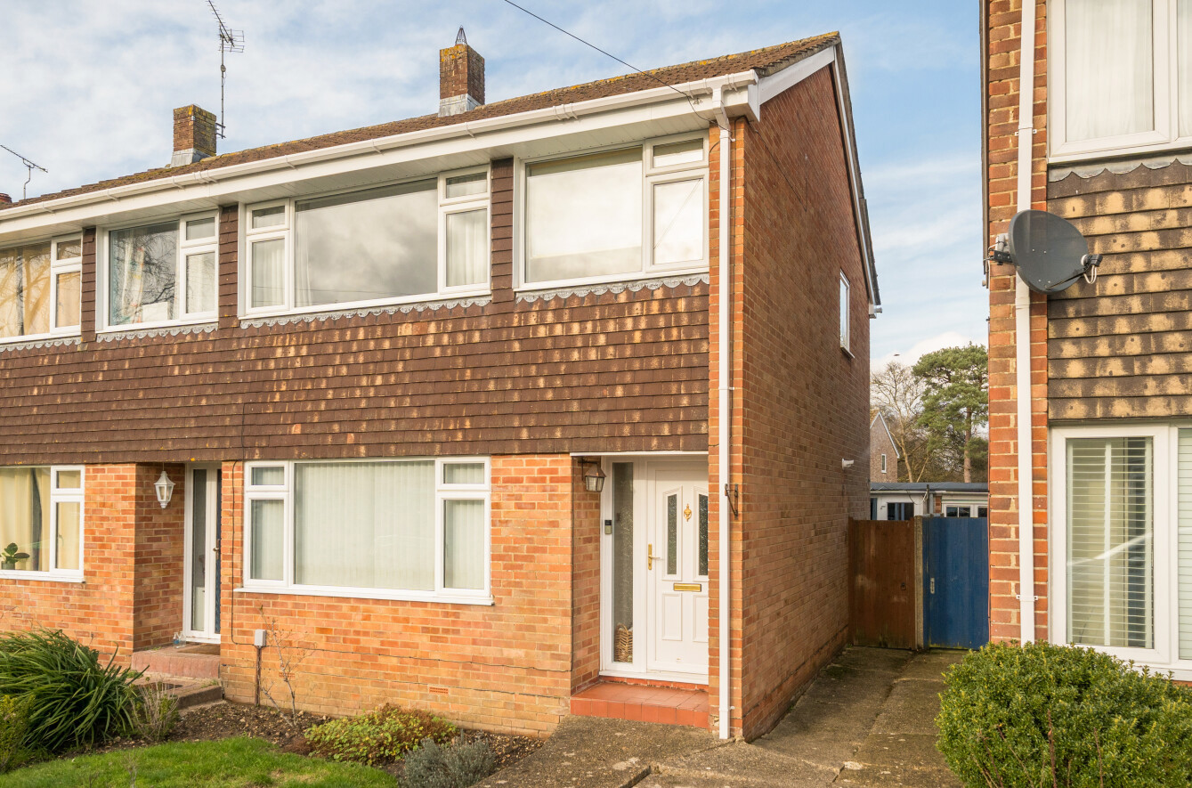 Cedar Crescent, North Baddesley, Southampton, Hampshire, SO52 - Charters