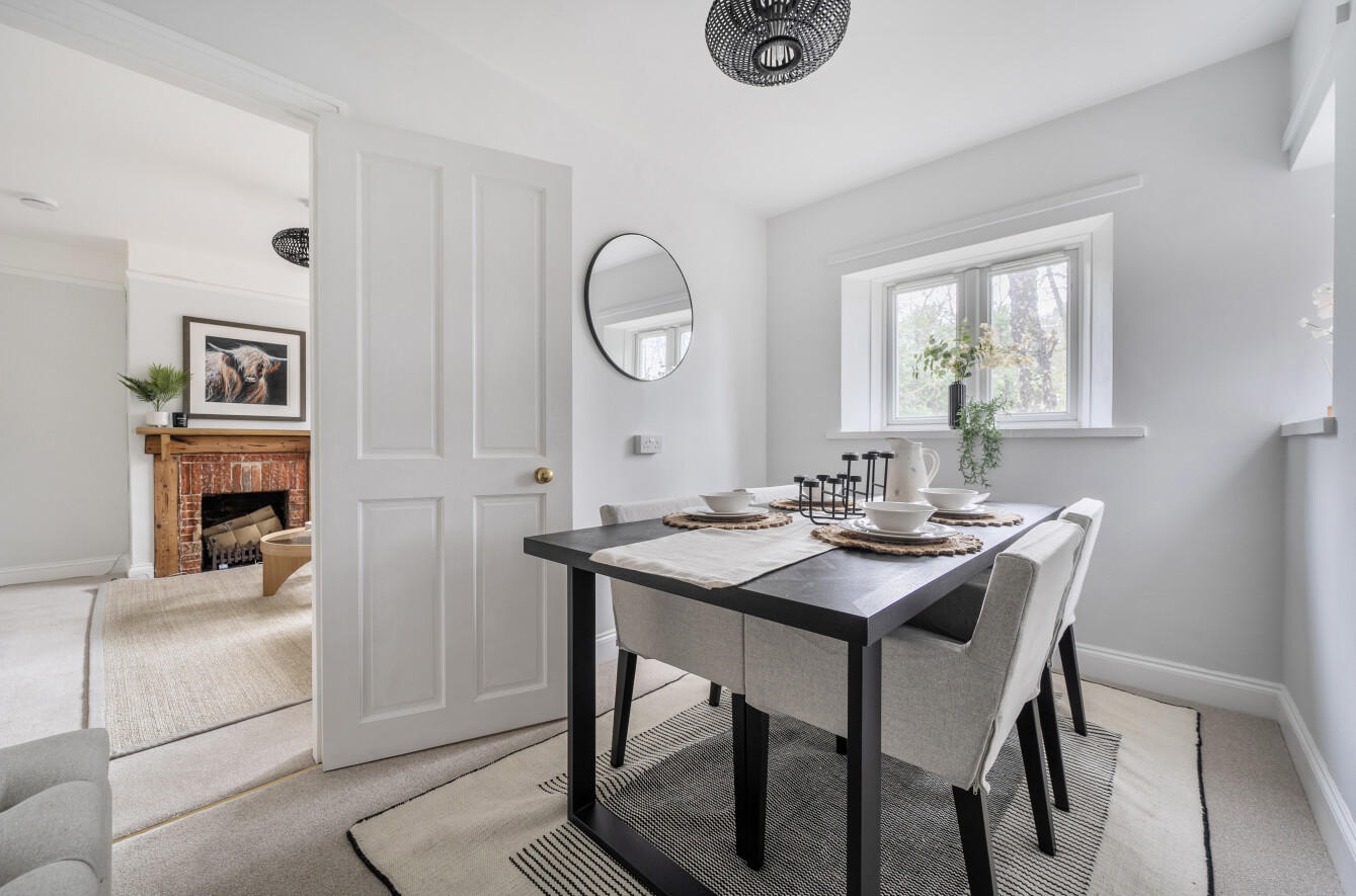 Mays Firs, Hale, Fordingbridge, Hampshire, SP6 - Charters