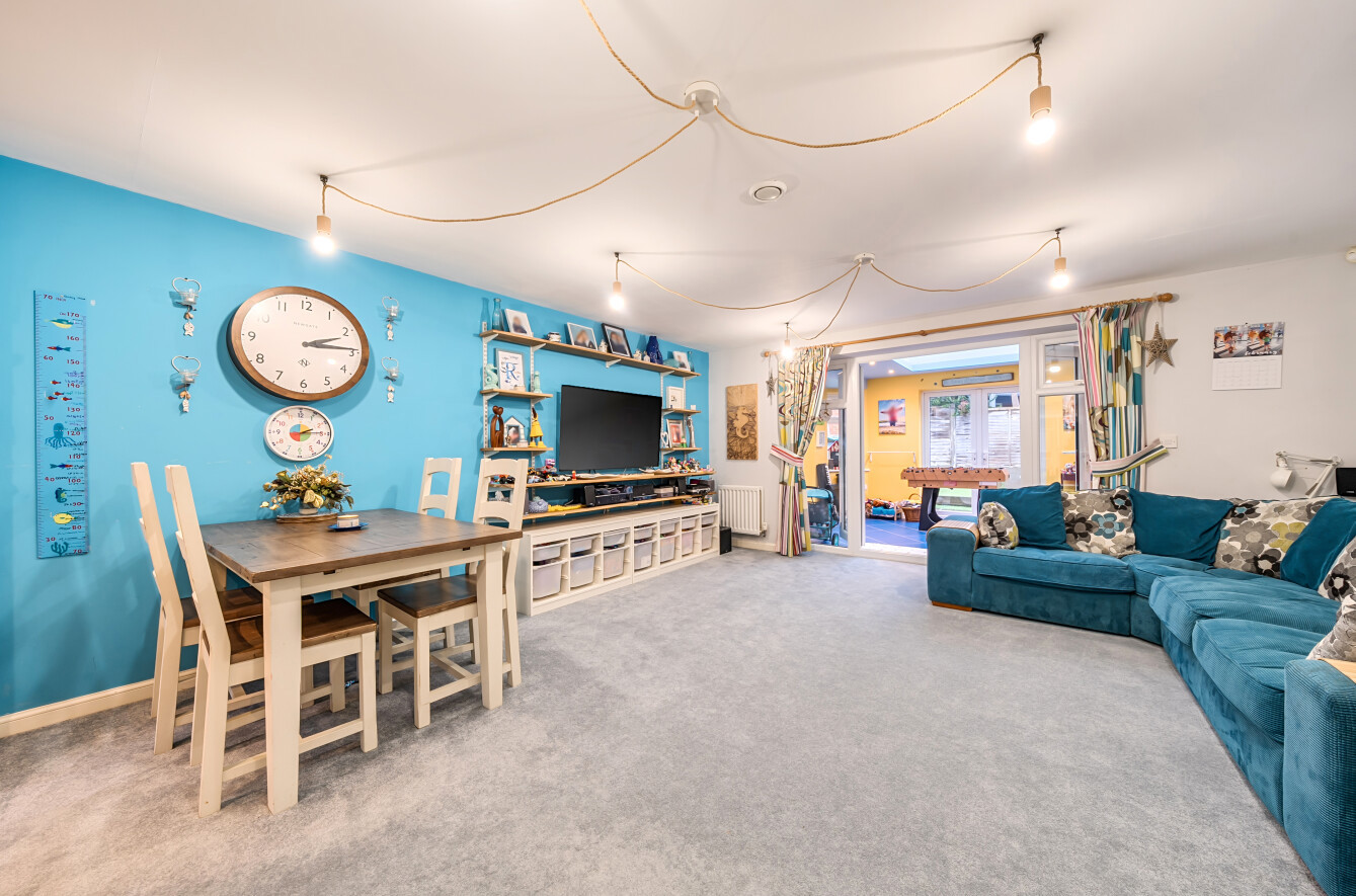 Wadham Close, Romsey, Hampshire, SO51 Wadham Close, Romsey, Hampshire, SO51 - Charters