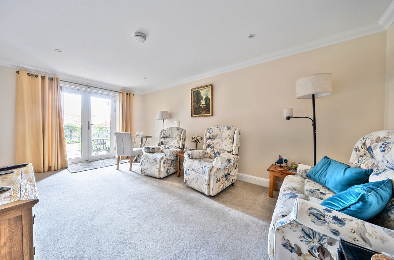 Duttons Road, Romsey, Hampshire, SO51 Duttons Road, Romsey, Hampshire, SO51 - Charters