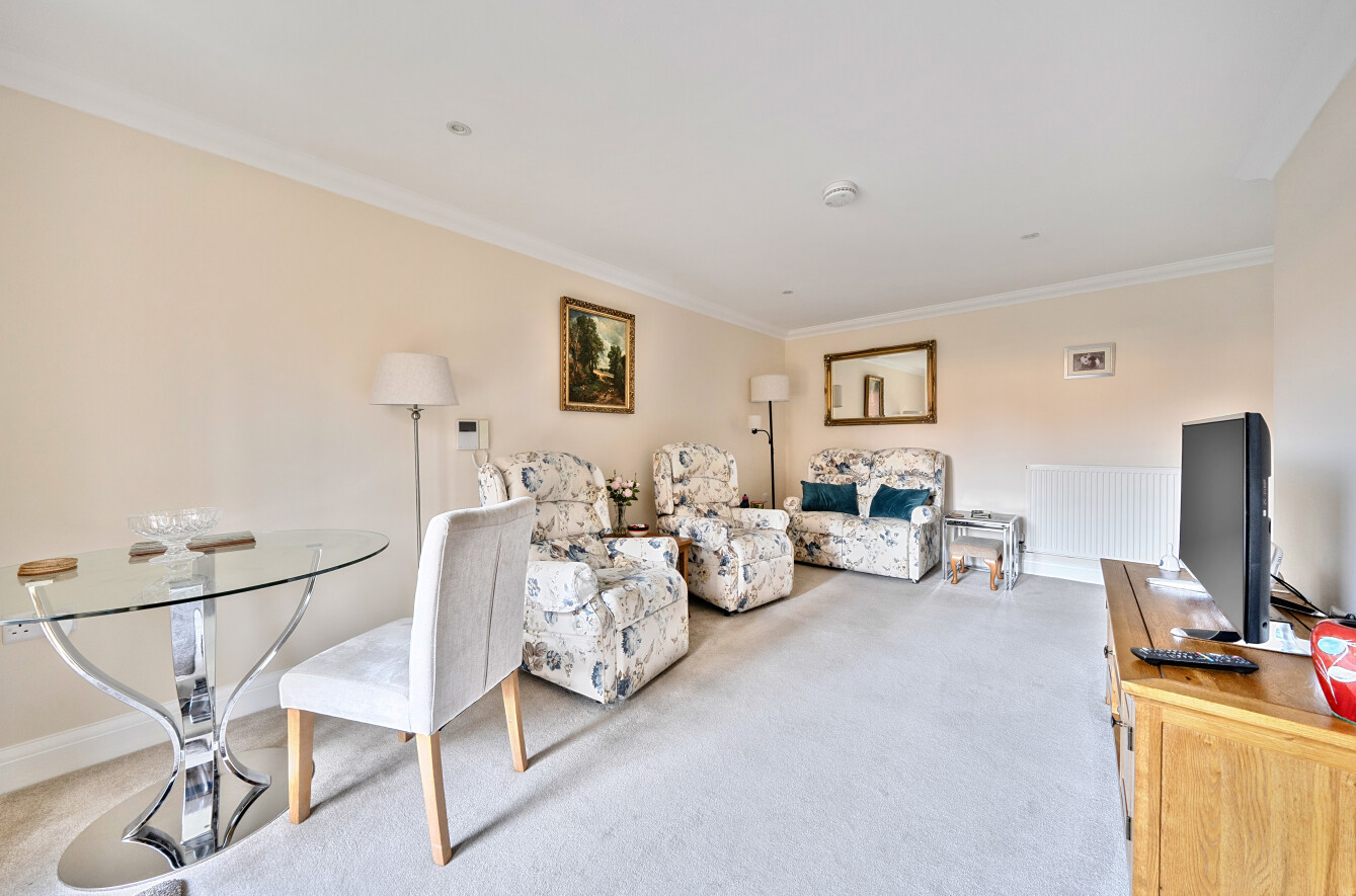 Duttons Road, Romsey, Hampshire, SO51 Duttons Road, Romsey, Hampshire, SO51 - Charters