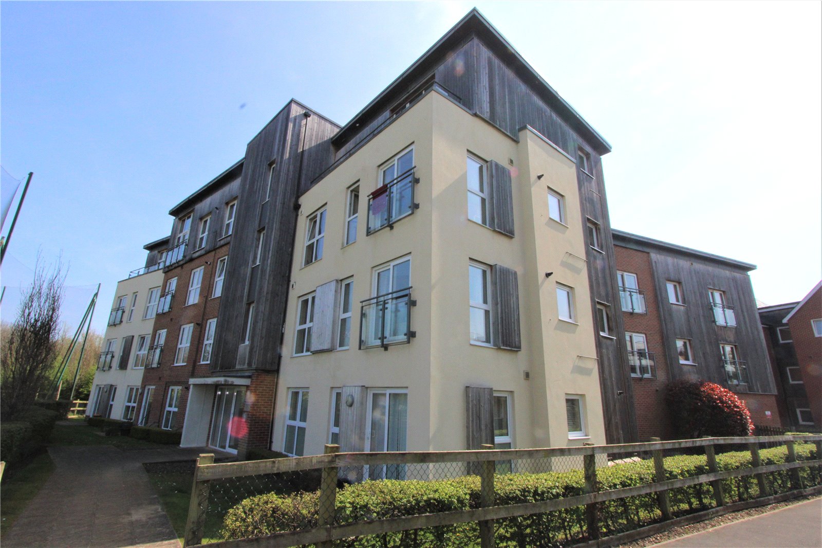Brunswick Place, Totton, Southampton, SO40 - Charters