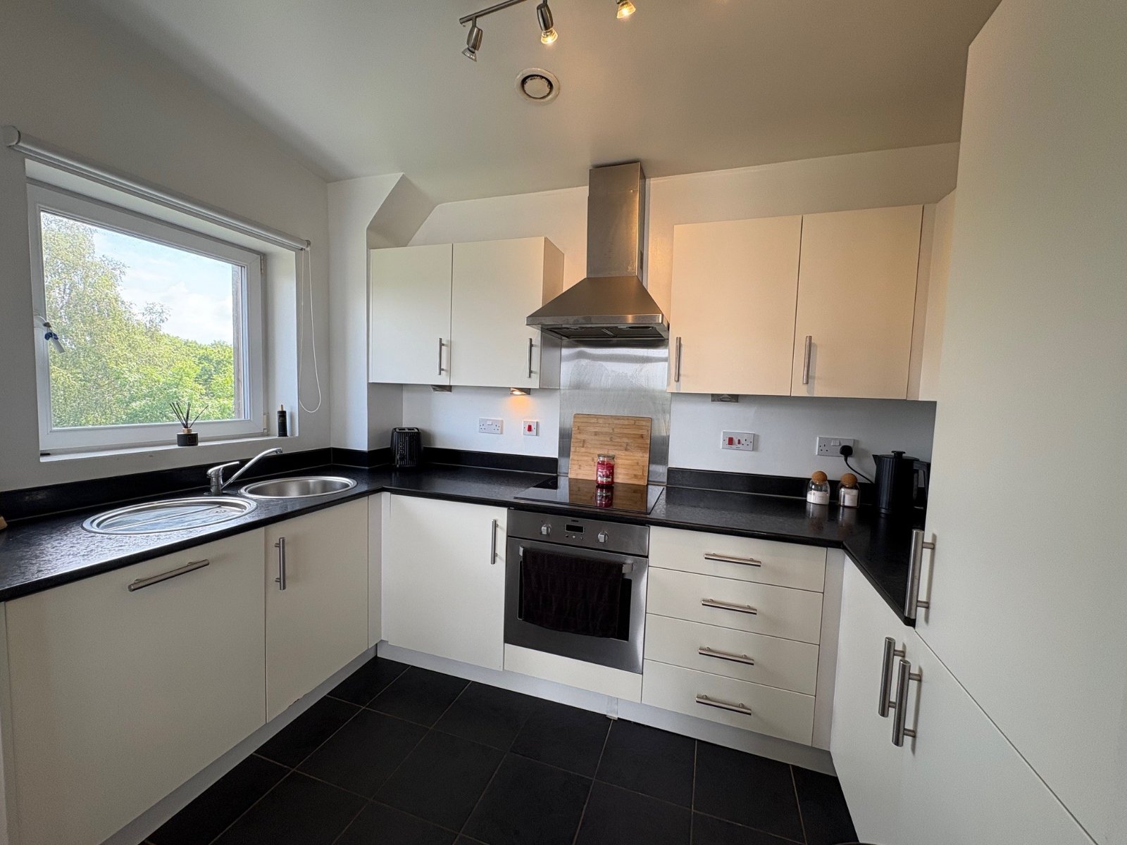 Brunswick Place, Totton, Southampton, SO40 - Charters