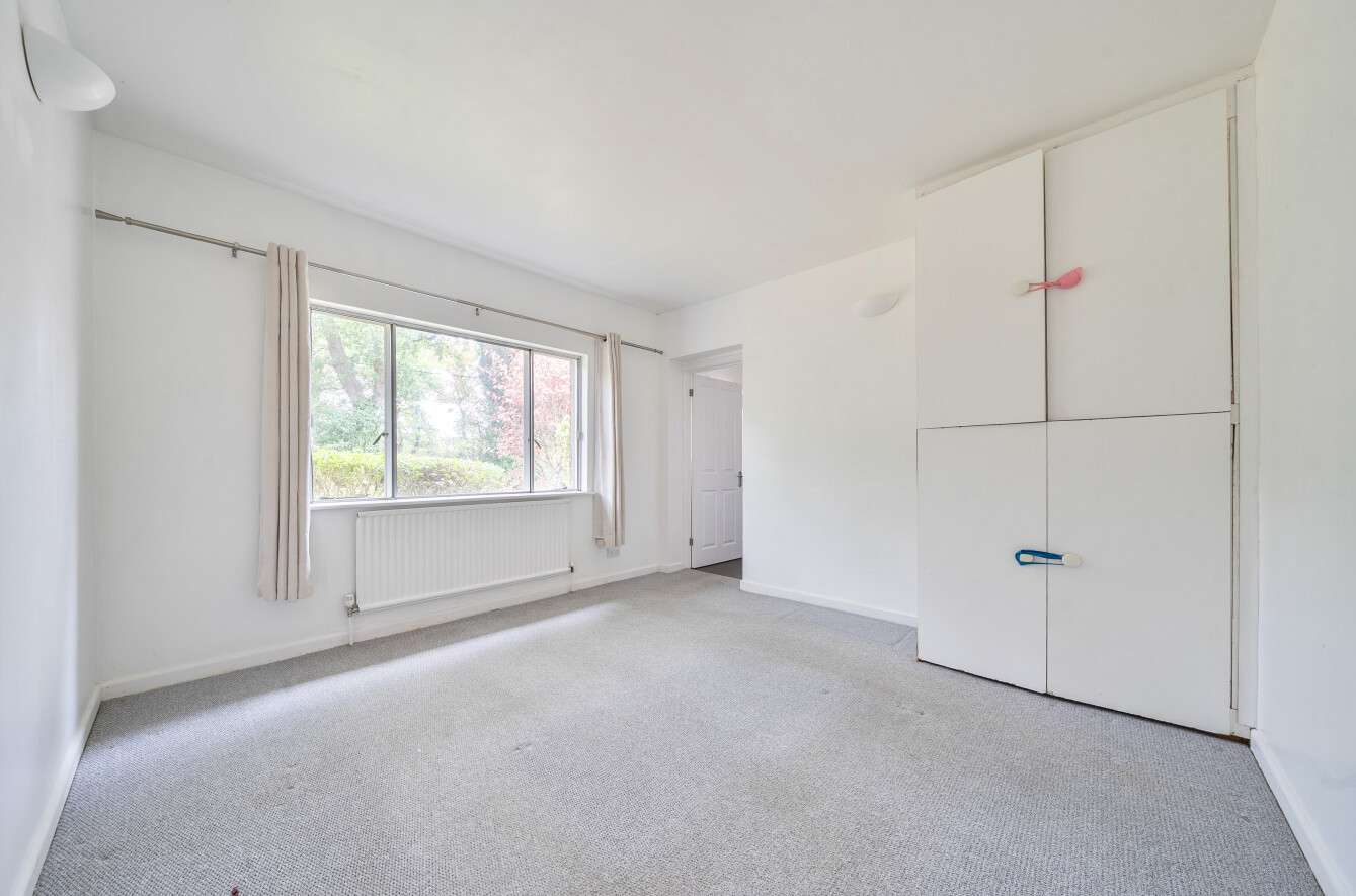 Sandy Lane, Romsey, SO51 - Charters